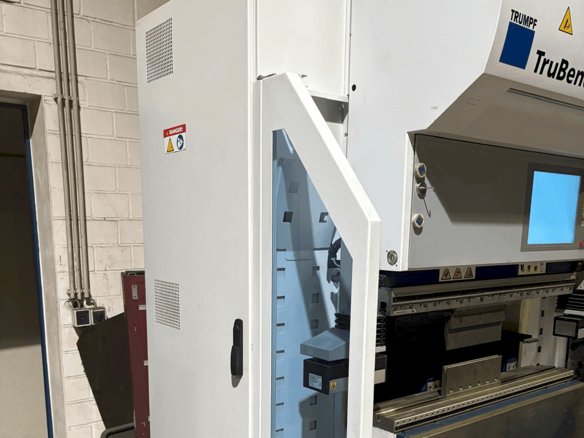 TRUMPF TruBend 7036 Mašinos vaizdas iš priekio