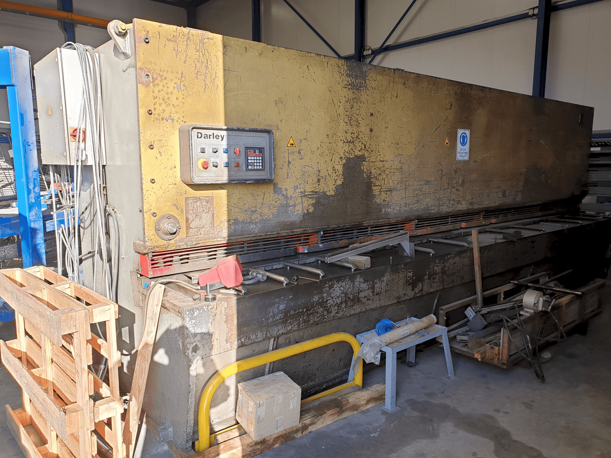 Darley VS 6100X8 Mašinos kairės pusės vaizdas