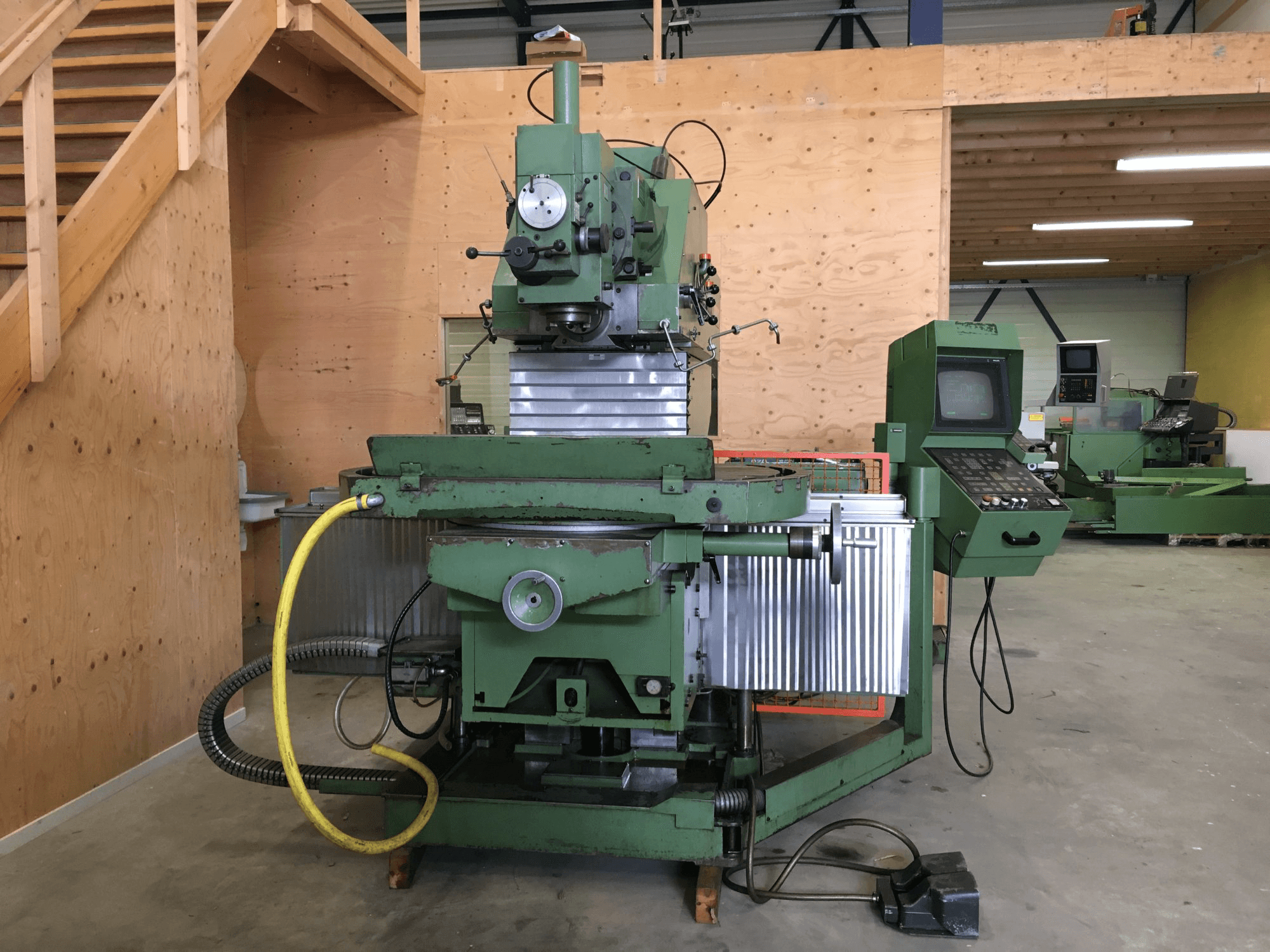 Maho MH 1000 C Mašinos vaizdas iš priekio