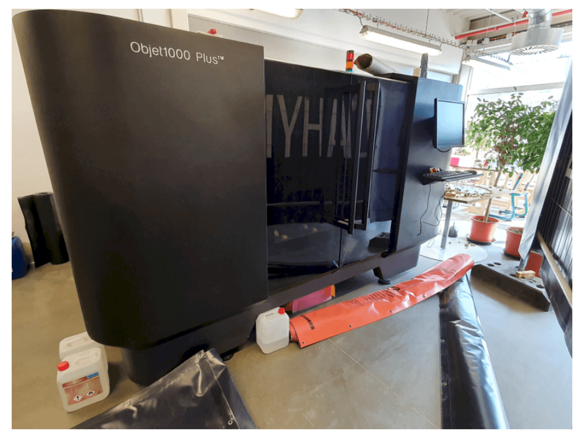 Stratasys Objet 1000 Plus Mašinos vaizdas iš priekio