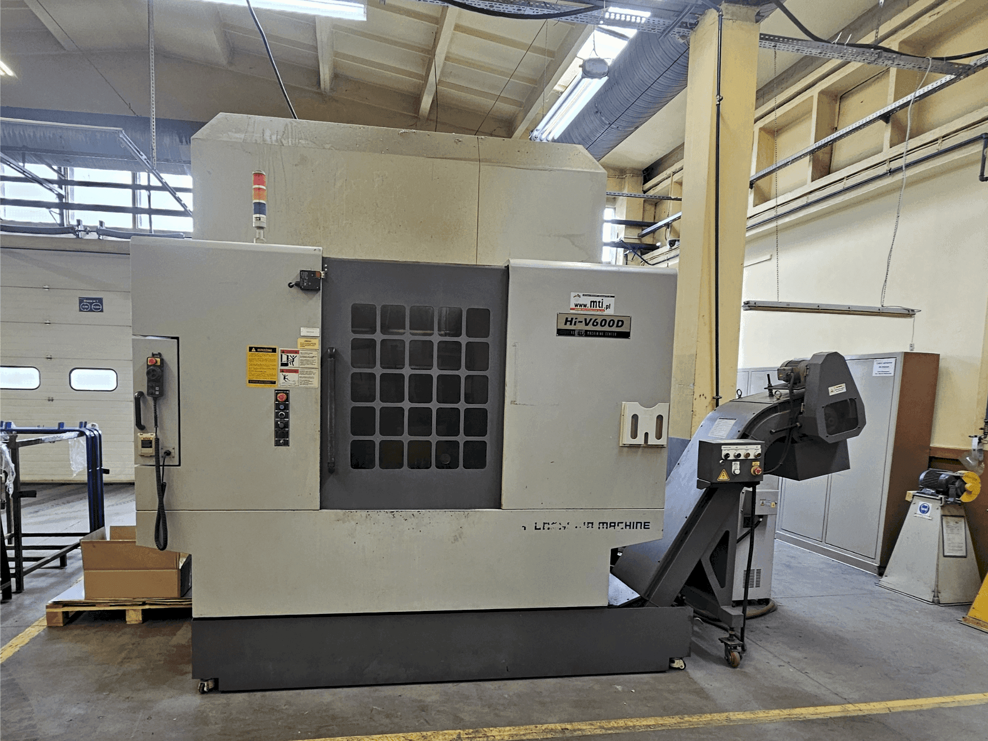 HYUNDAI KIA Hi-V600D Mašinos vaizdas iš priekio