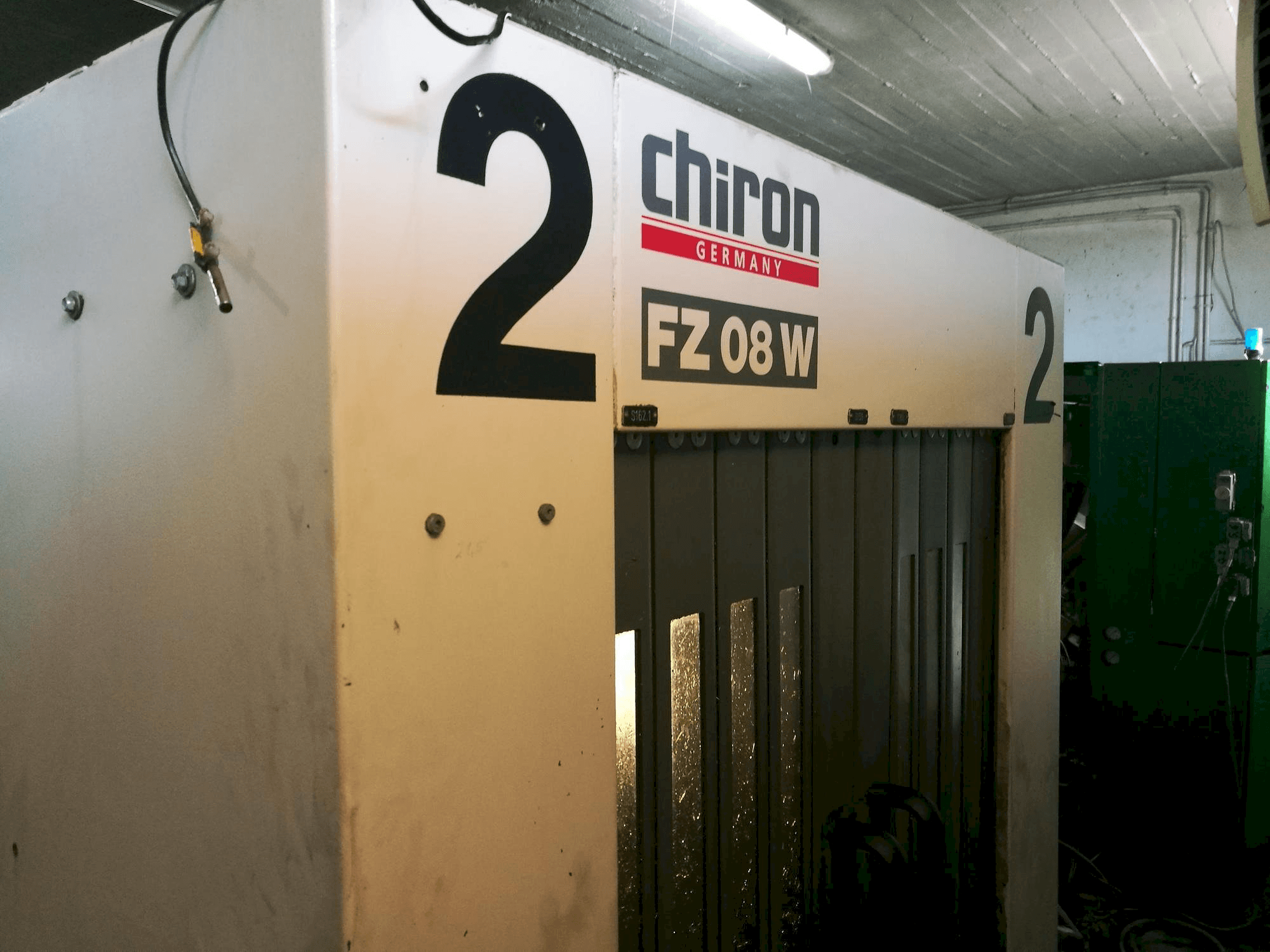 CHIRON FZ 08 W Mašinos vaizdas iš priekio