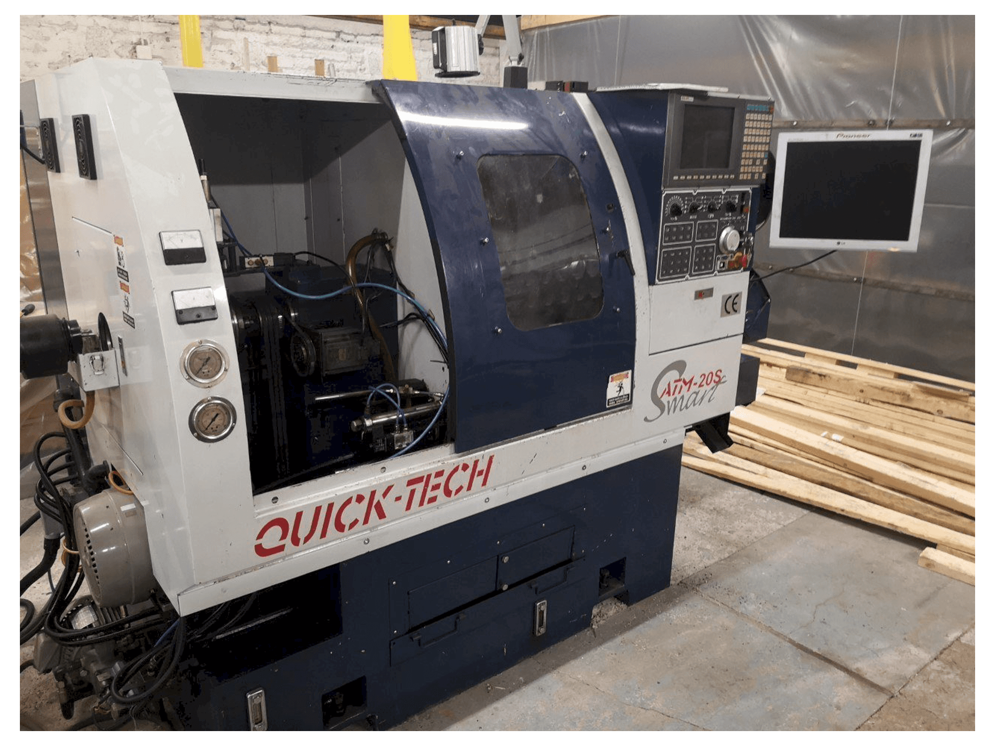 Quick-Tech ATM 20S Mašinos vaizdas iš priekio