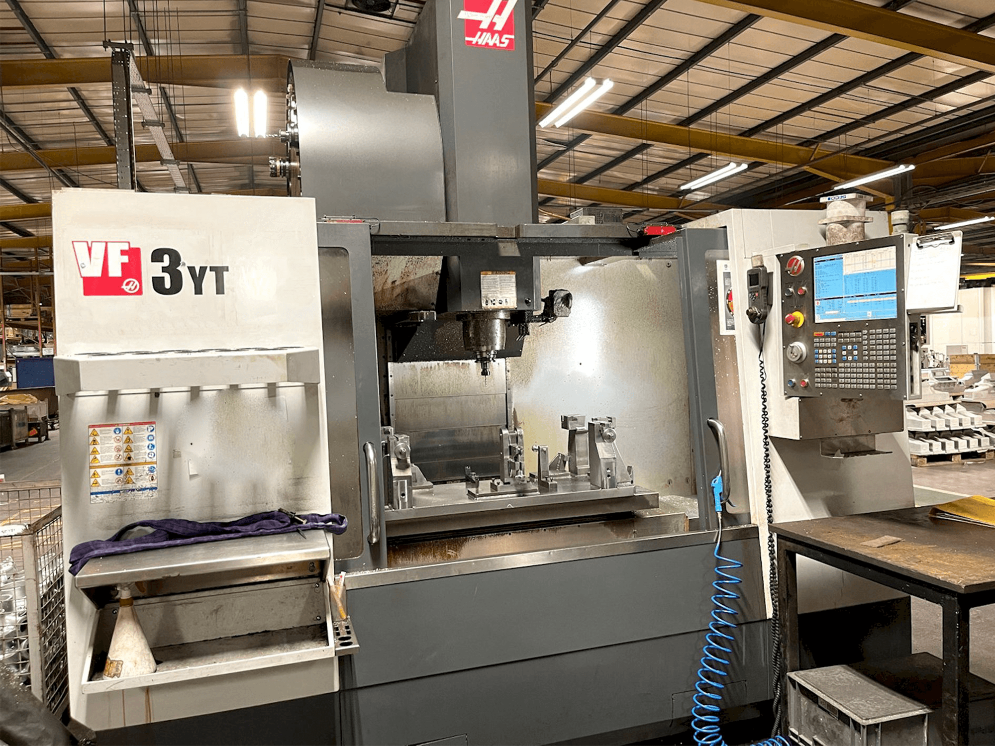 HAAS VF-3YT/50 Mašinos vaizdas iš priekio