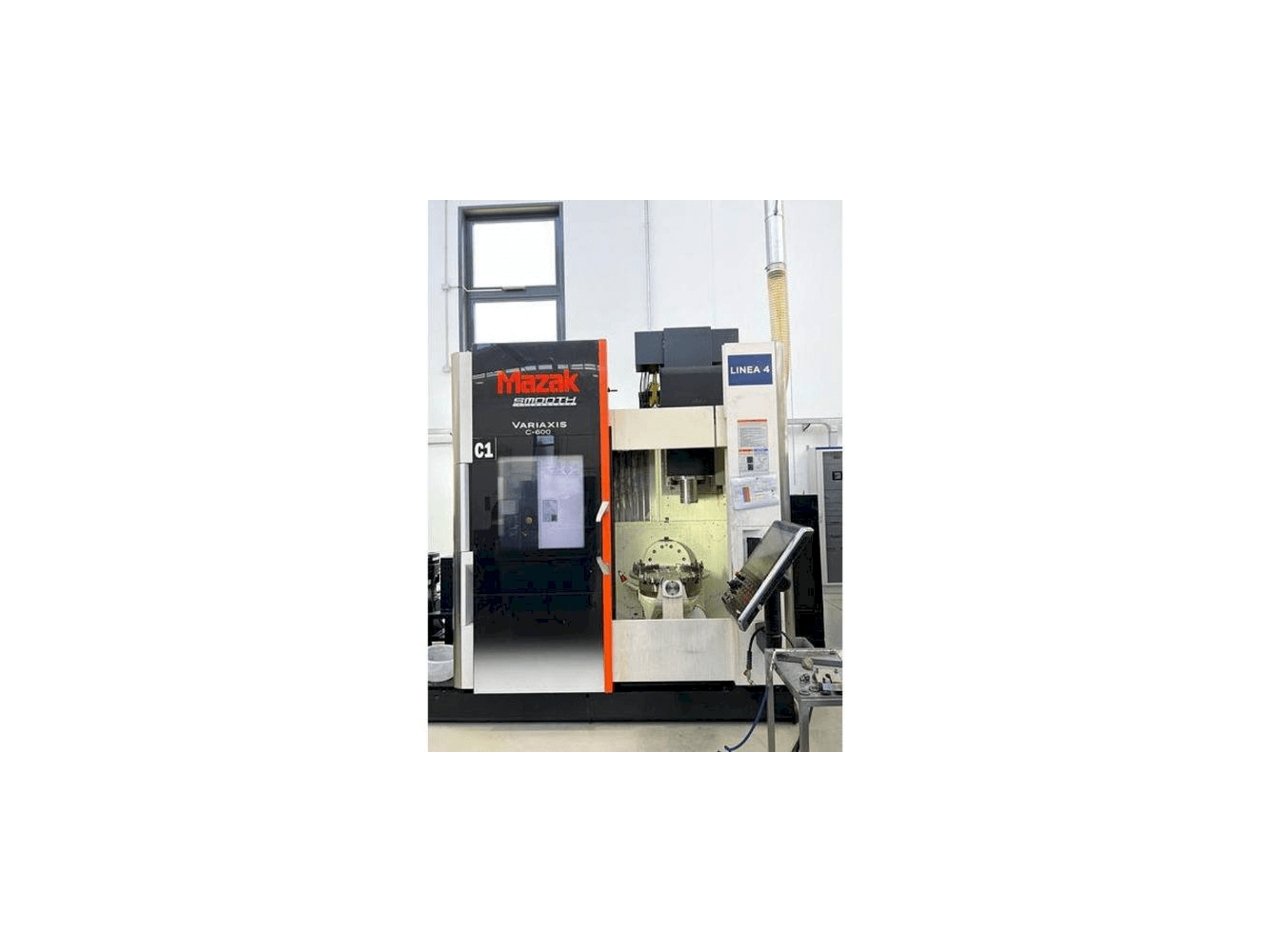 Mazak VARIAXIS C 600 Mašinos vaizdas iš priekio