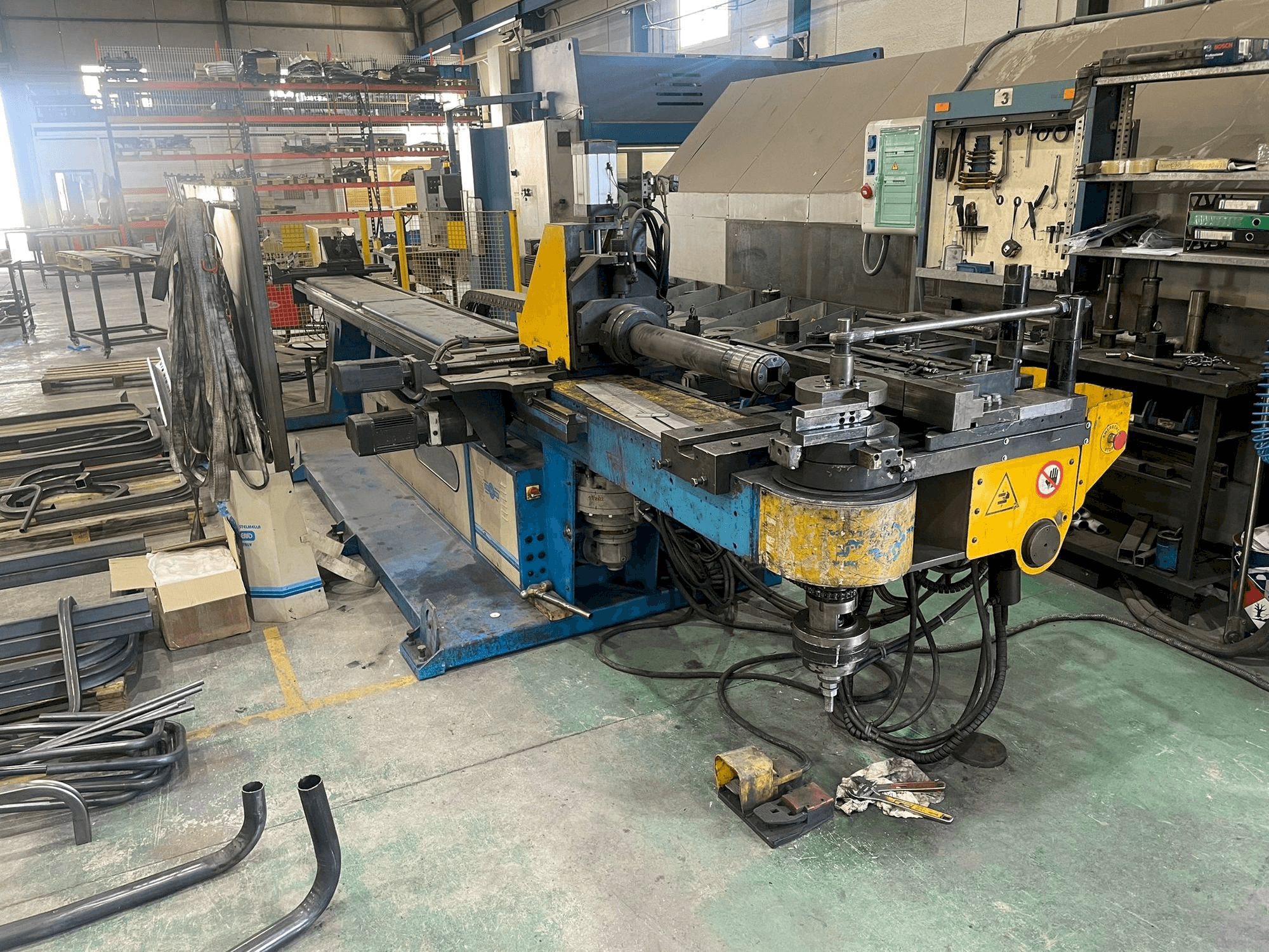 STAR-BEND STAR 800 CN6/GEN/L Mašinos vaizdas iš priekio