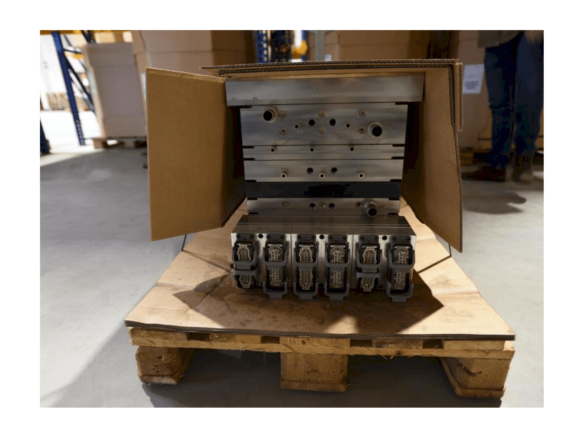 HTW PCO 1810 Mašinos vaizdas iš priekio