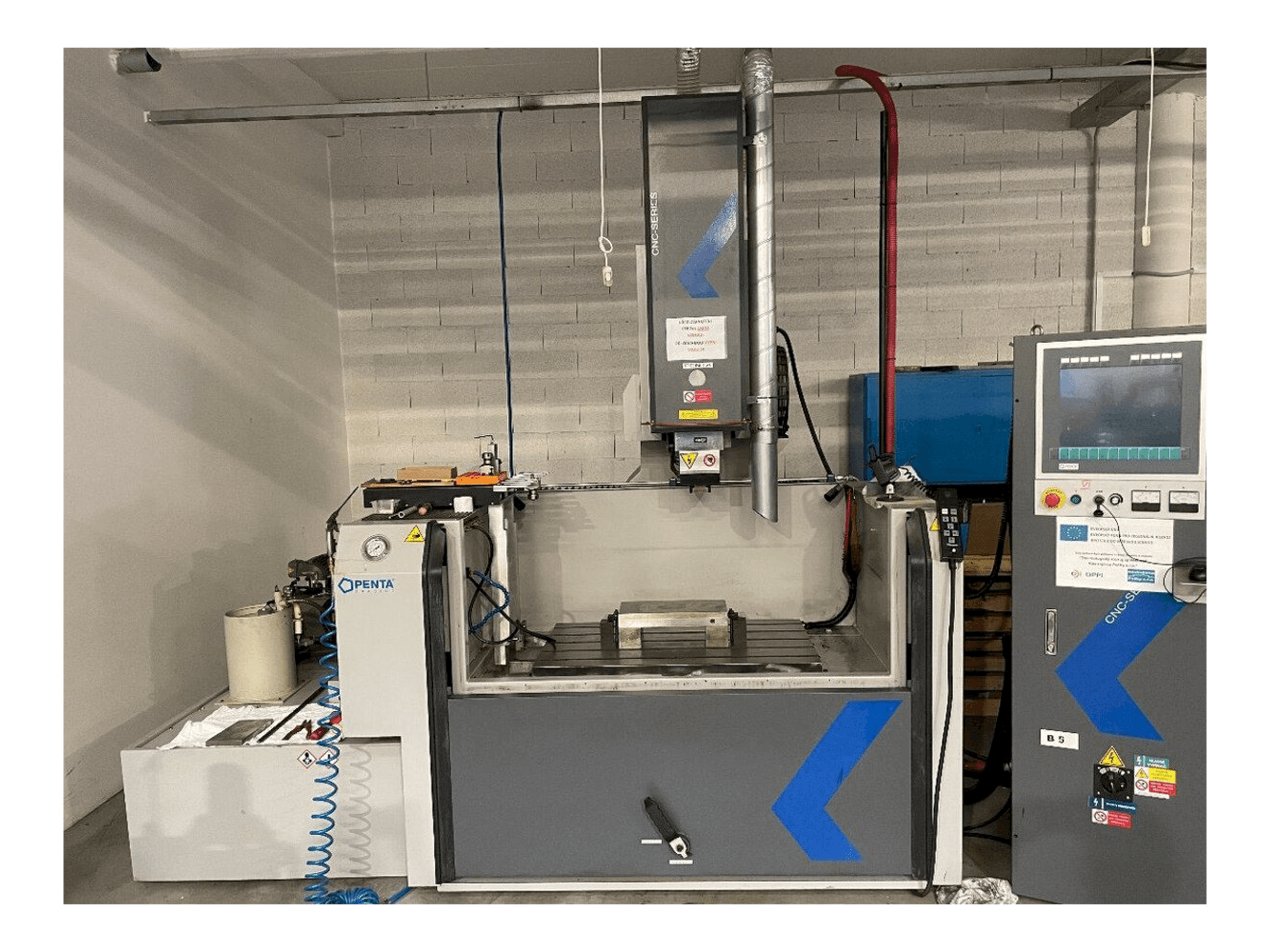 PENTA 650G CNC Mašinos vaizdas iš priekio