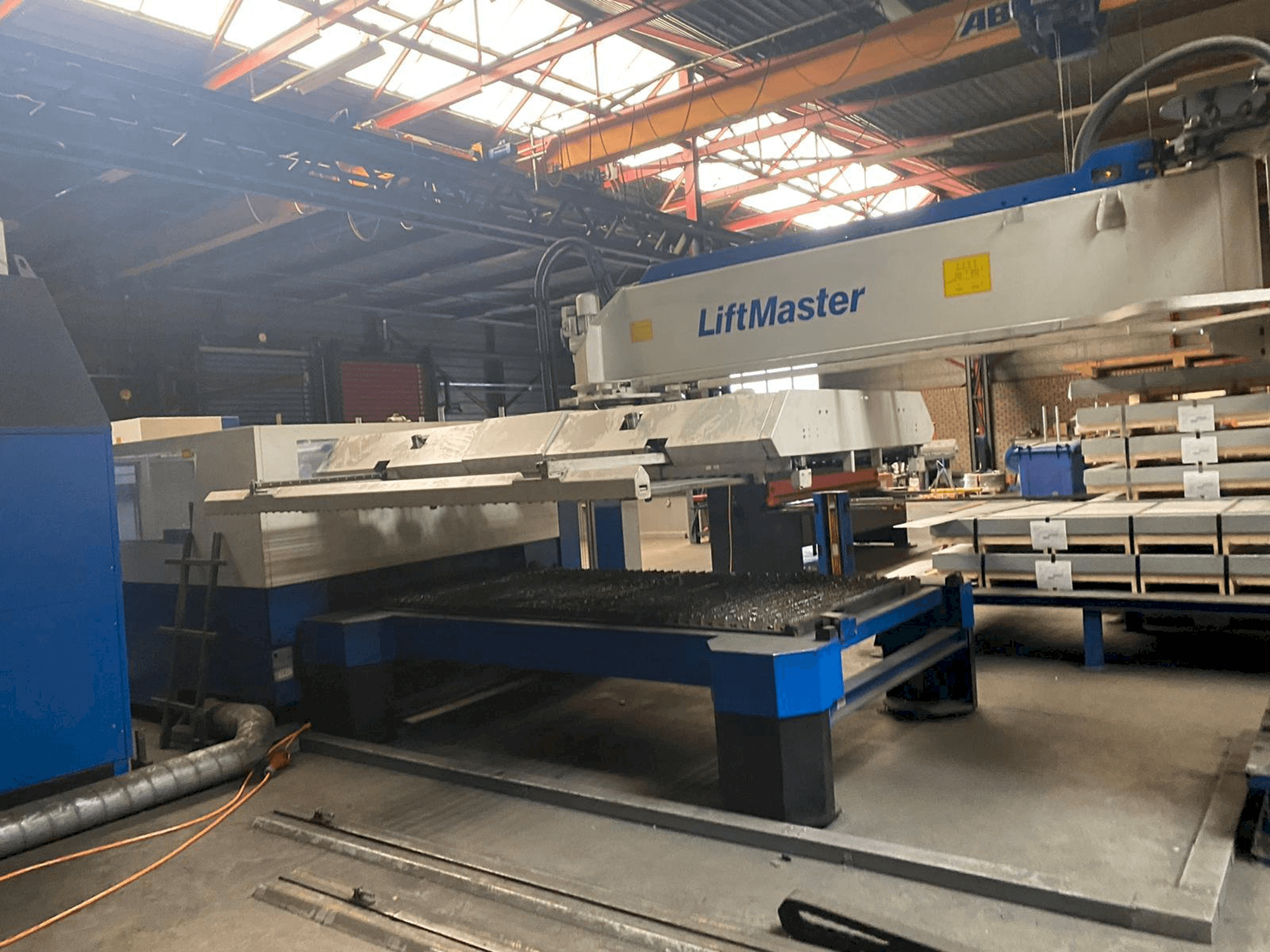 Trumpf Trumatic L3050 Mašinos vaizdas iš priekio