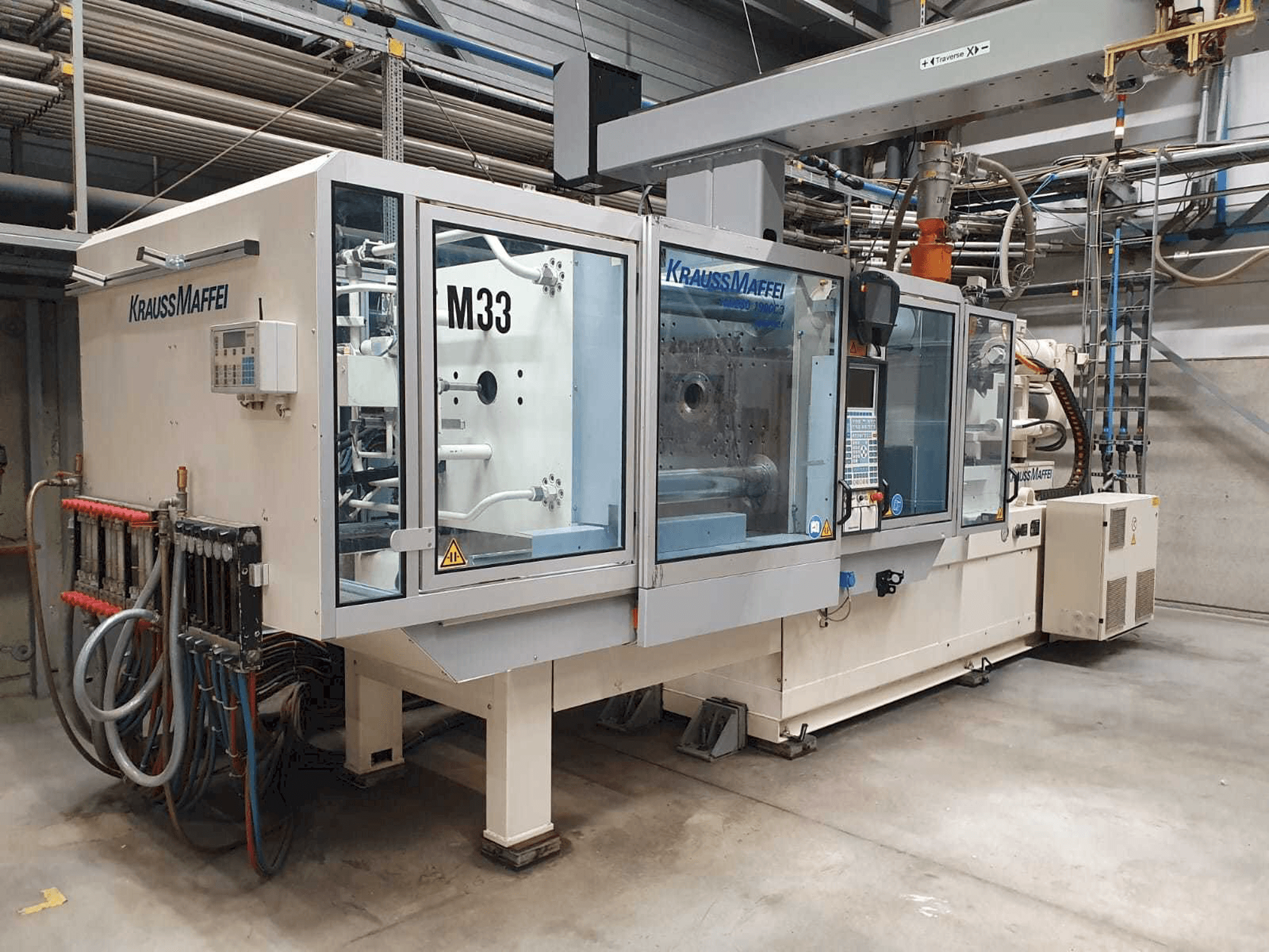 Krauss Maffei 280-1900 C3 Mašinos vaizdas iš priekio