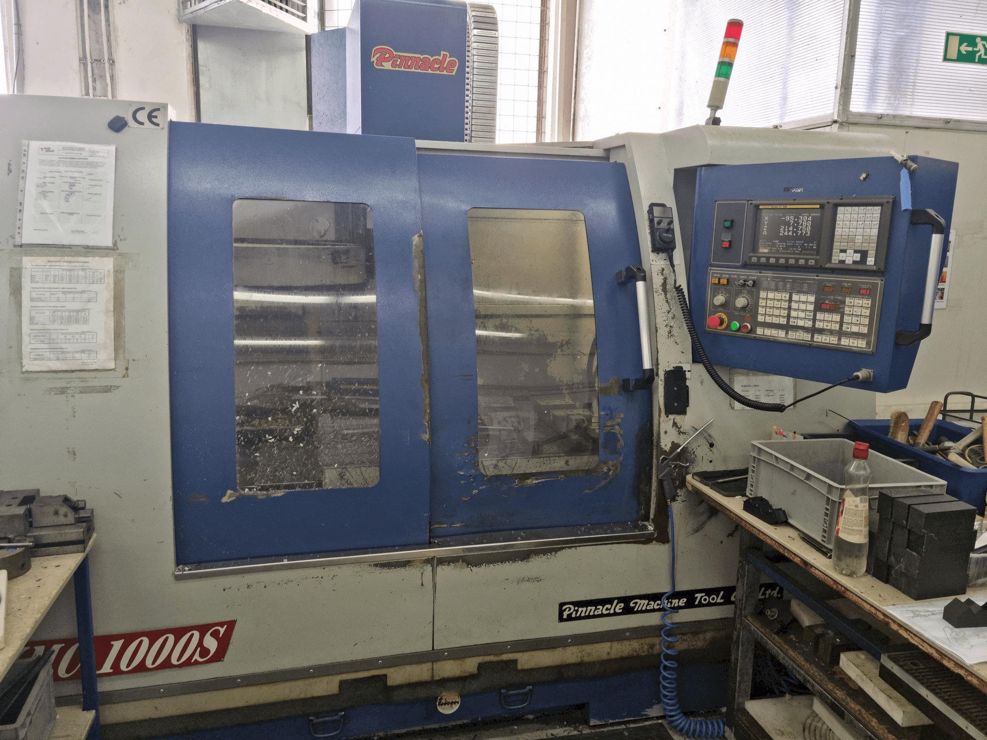 Pinnacle VMC1000S Mašinos vaizdas iš priekio