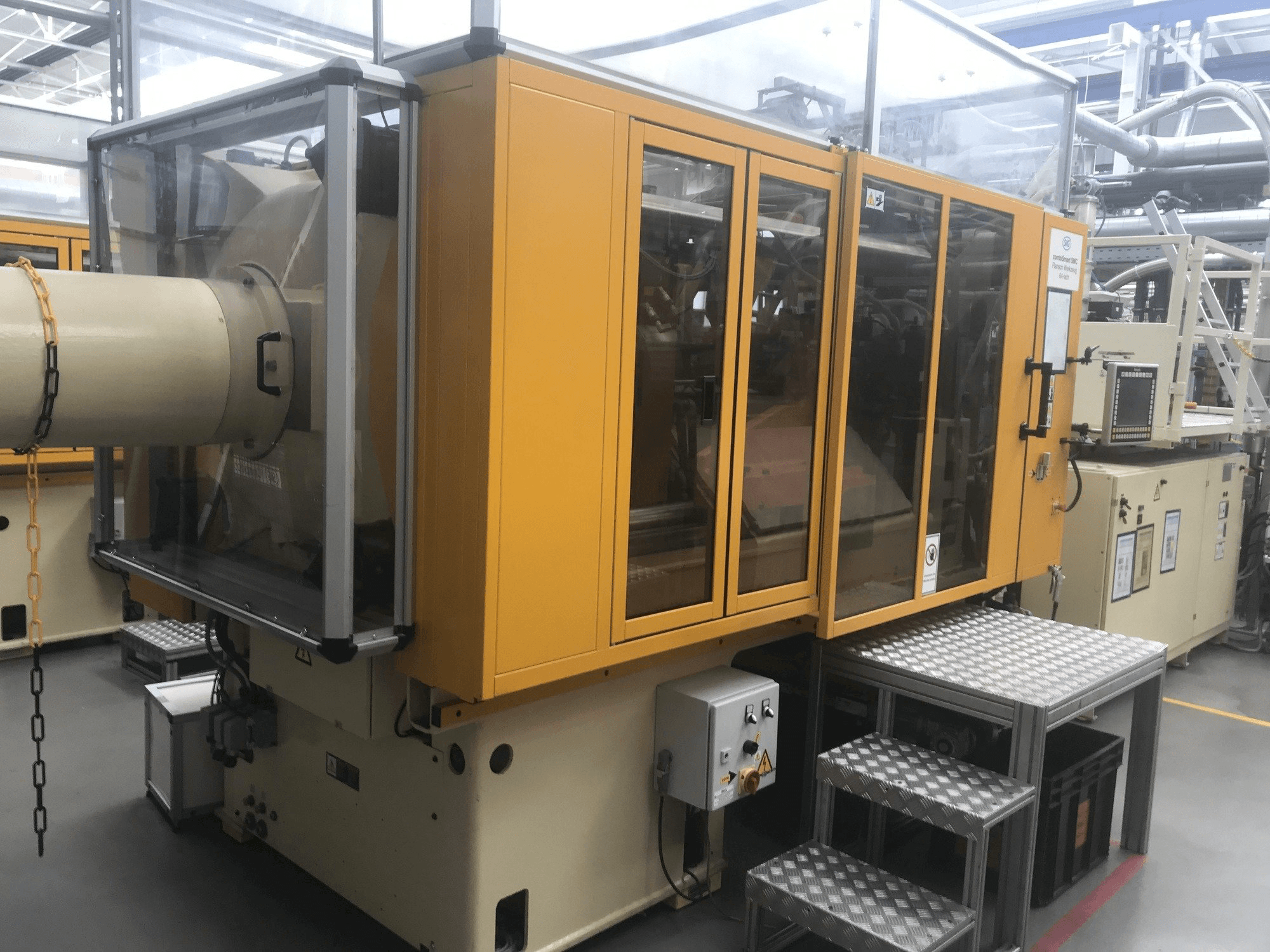 Husky H300 RS 55/50 Mašinos vaizdas iš priekio