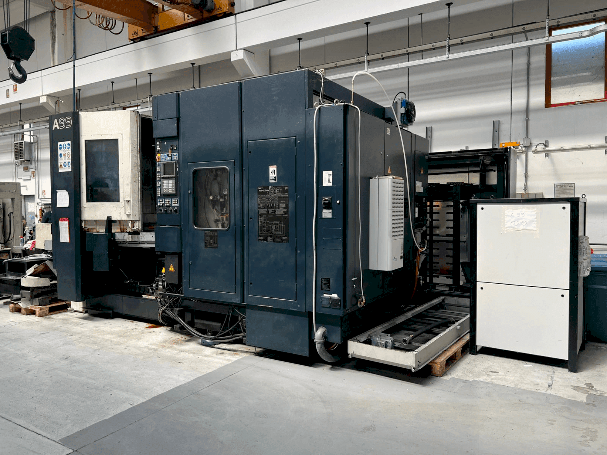 Makino A99-A132 Mašinos vaizdas iš priekio