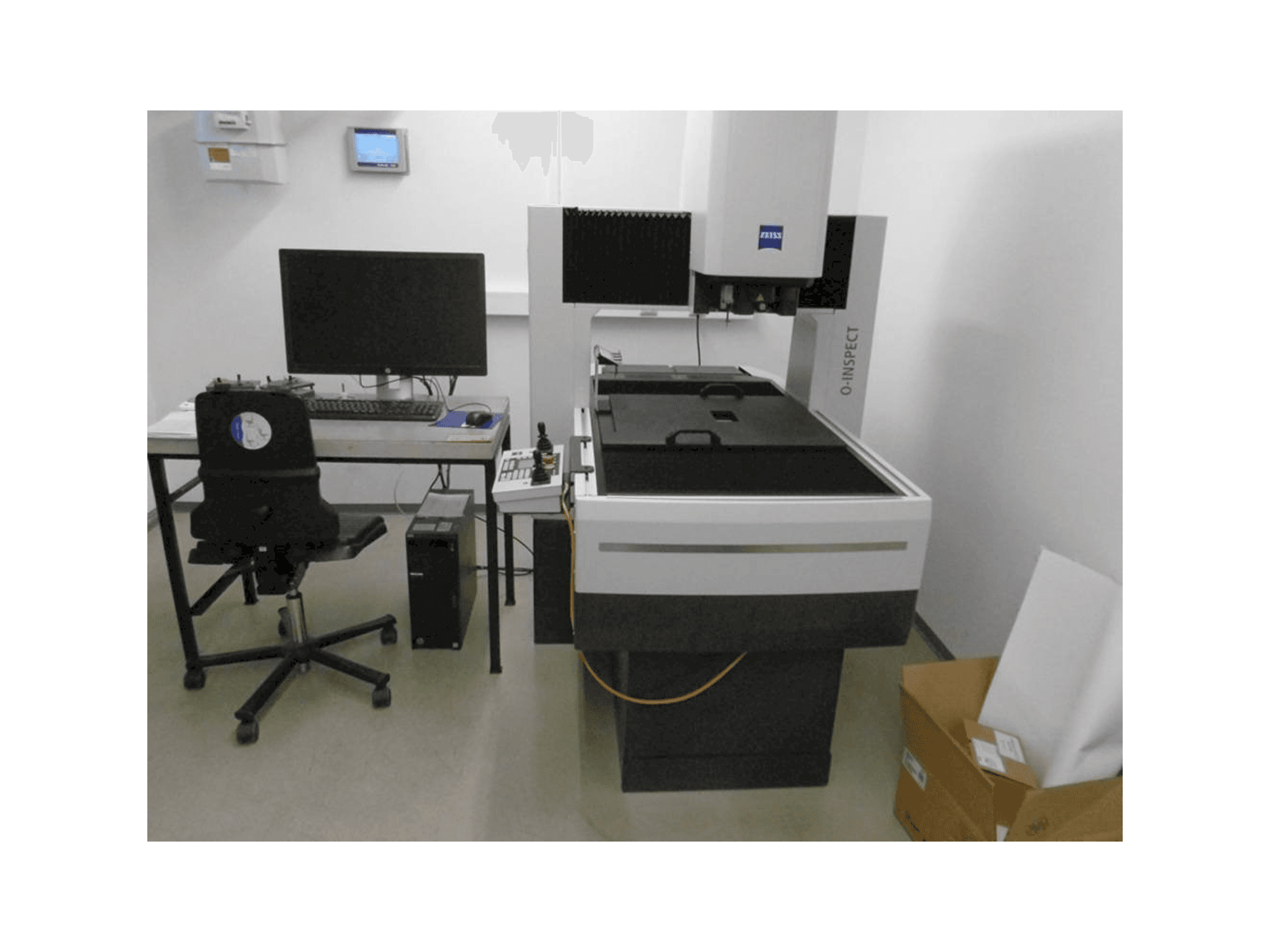 ZEISS O-Inspect 543 Mašinos vaizdas iš priekio