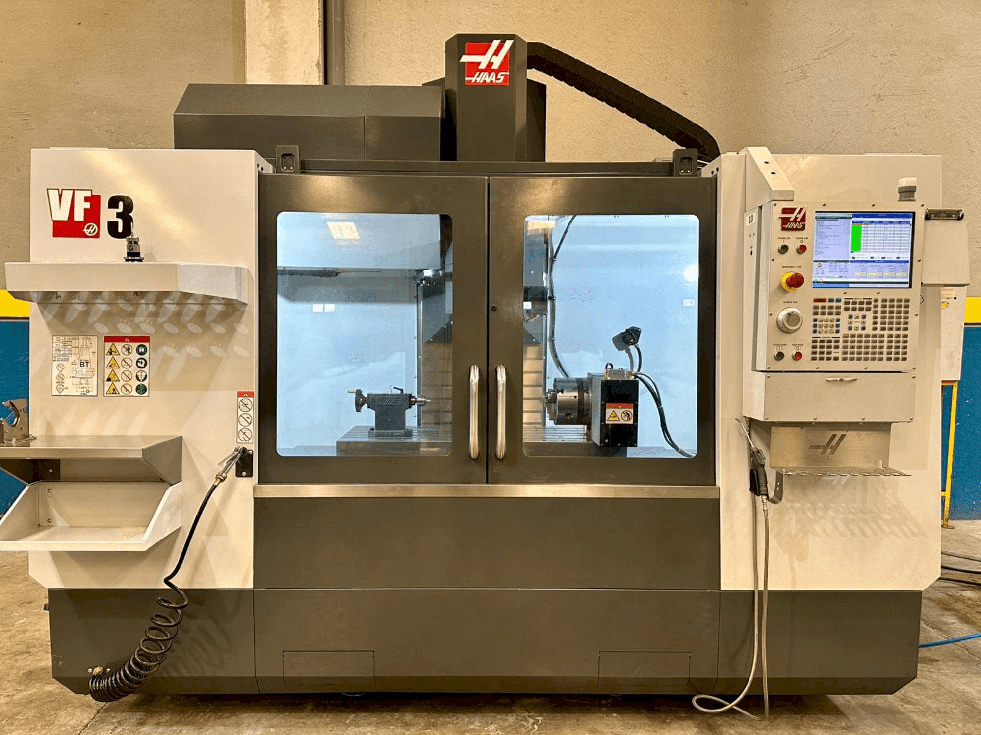 HAAS VF-3 Mašinos vaizdas iš priekio