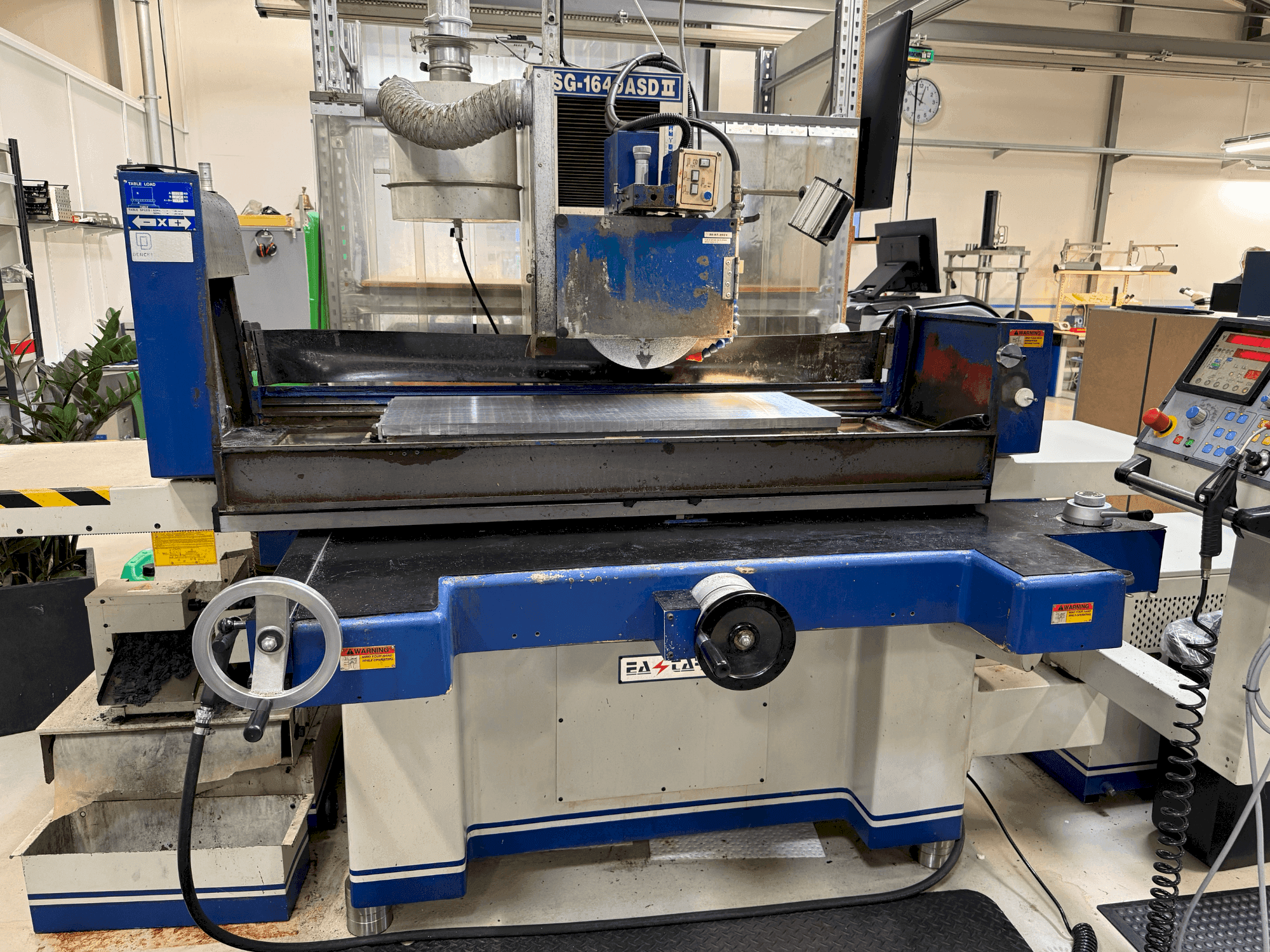 EASTAR ESG-1640ASD II Mašinos vaizdas iš priekio