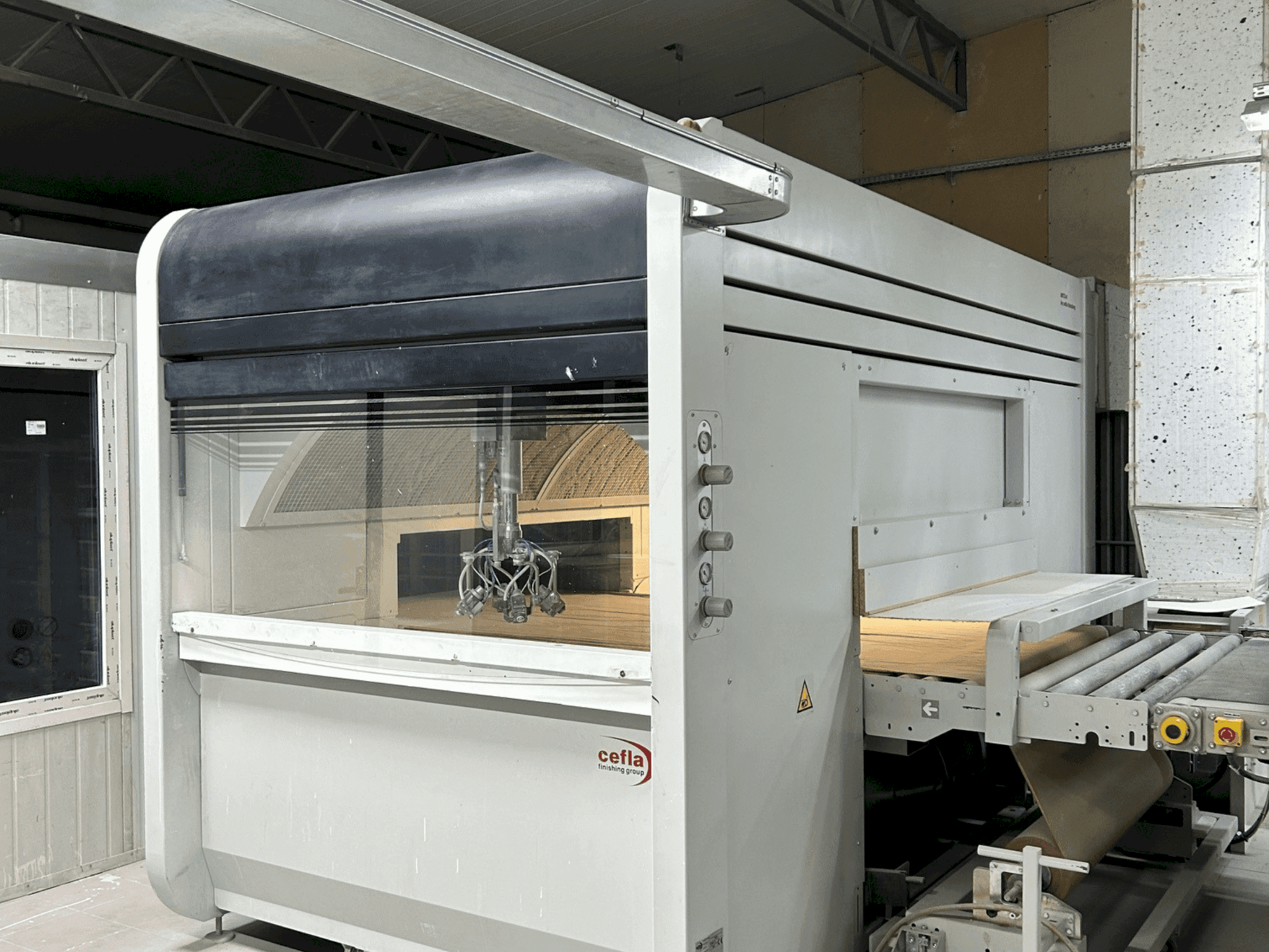 CEFLA MITO K Mašinos dešinės pusės vaizdas