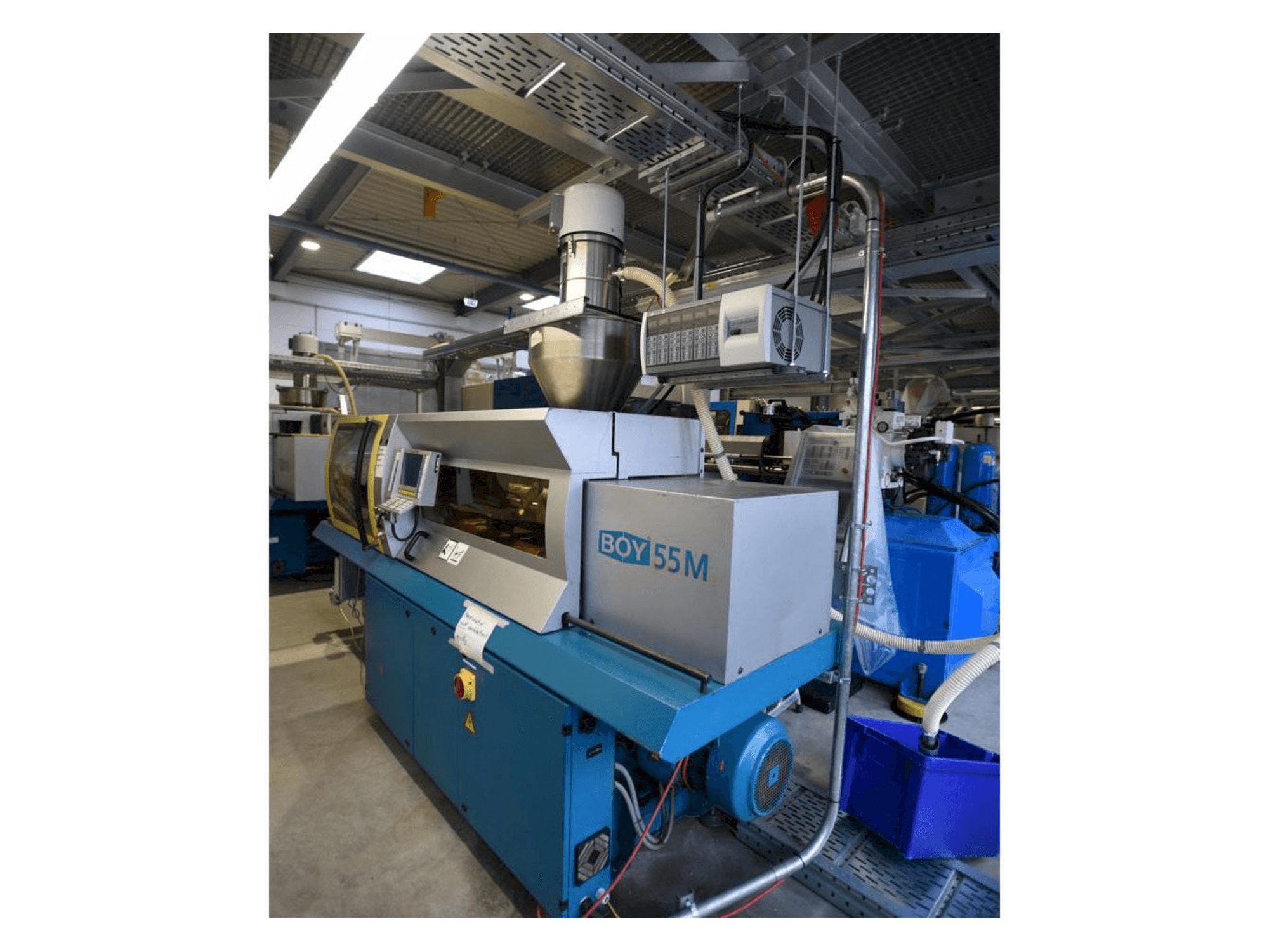 BOY 55M Mašinos vaizdas iš priekio