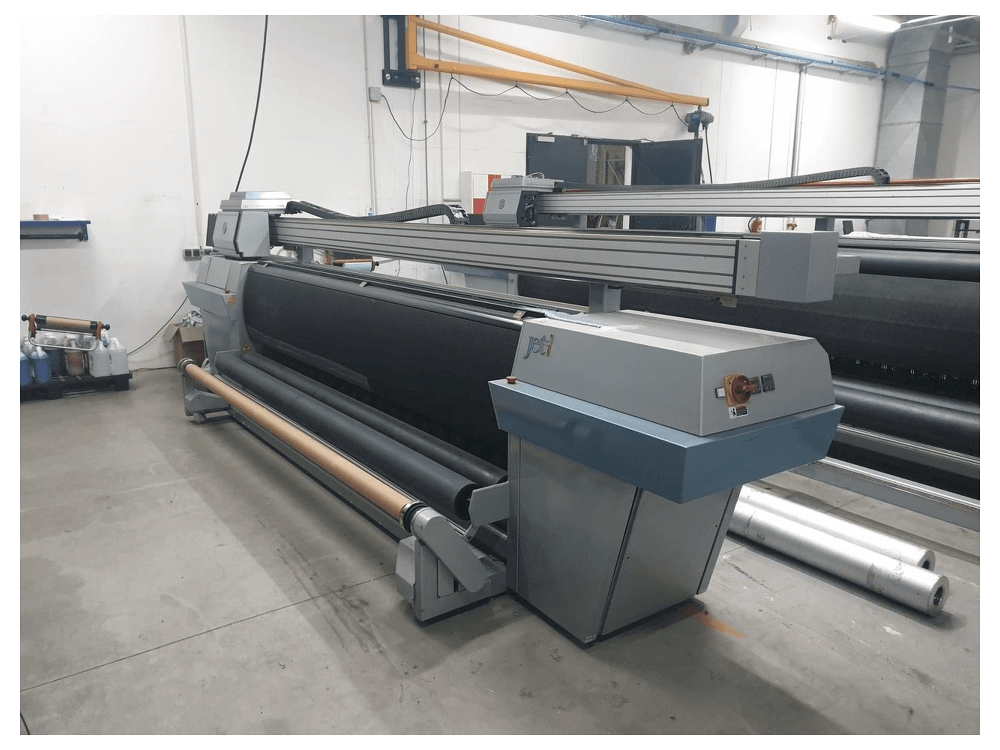 JETI 3300 Mašinos vaizdas iš priekio