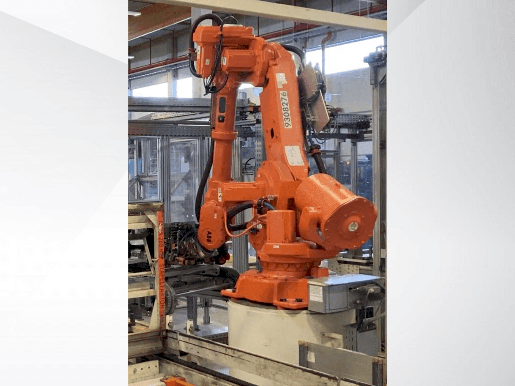 ABB IRB 6640-130/320 Mašinos vaizdas iš priekio