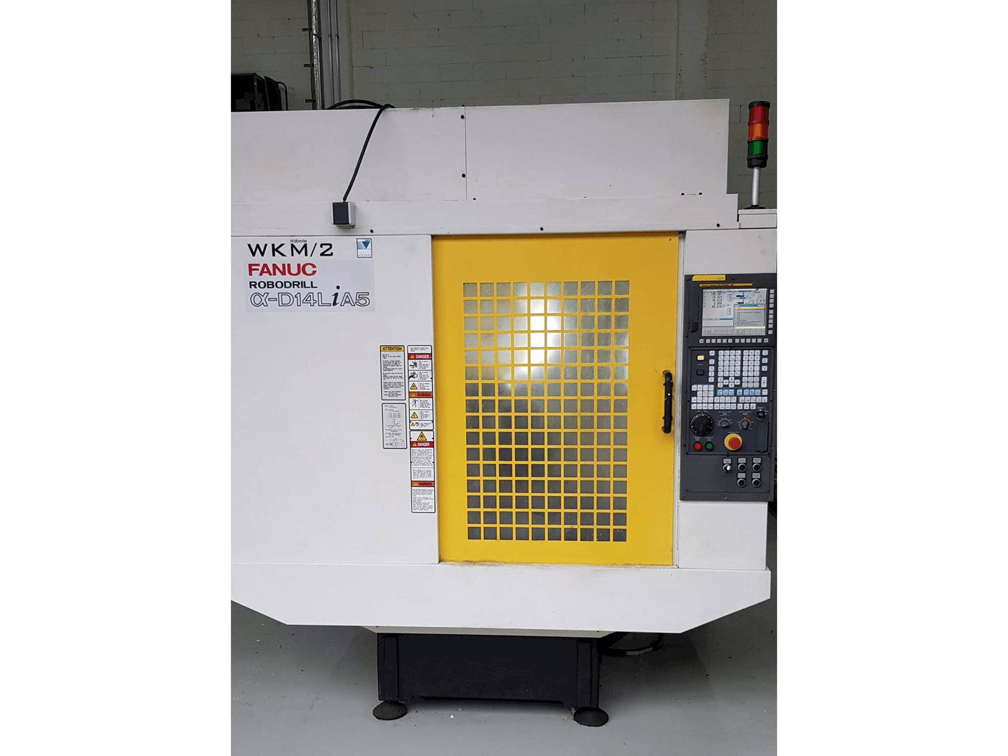FANUC Robodrill a-D14LiA5 Mašinos vaizdas iš priekio
