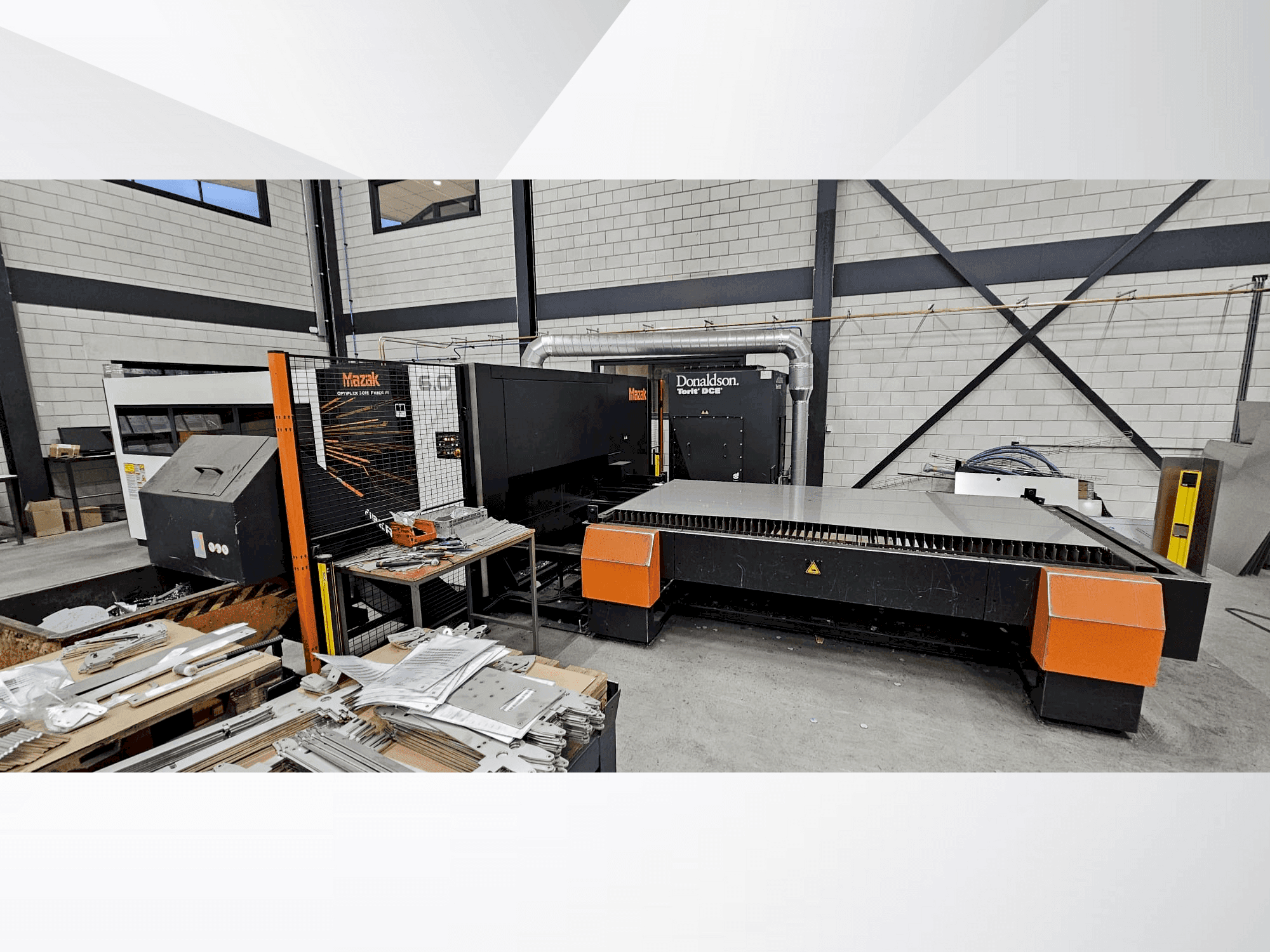 Mazak Optiplex 3015 Fiber III 6,0kW Mašinos vaizdas iš priekio
