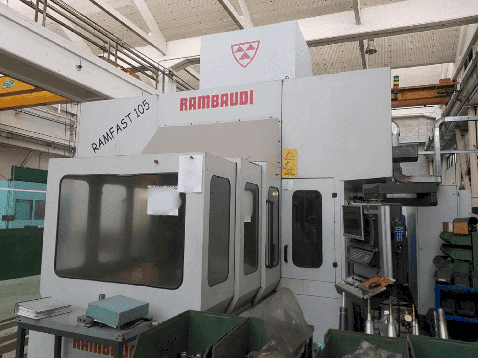 Rambaudi RAMFAST RF105 Mašinos vaizdas iš priekio