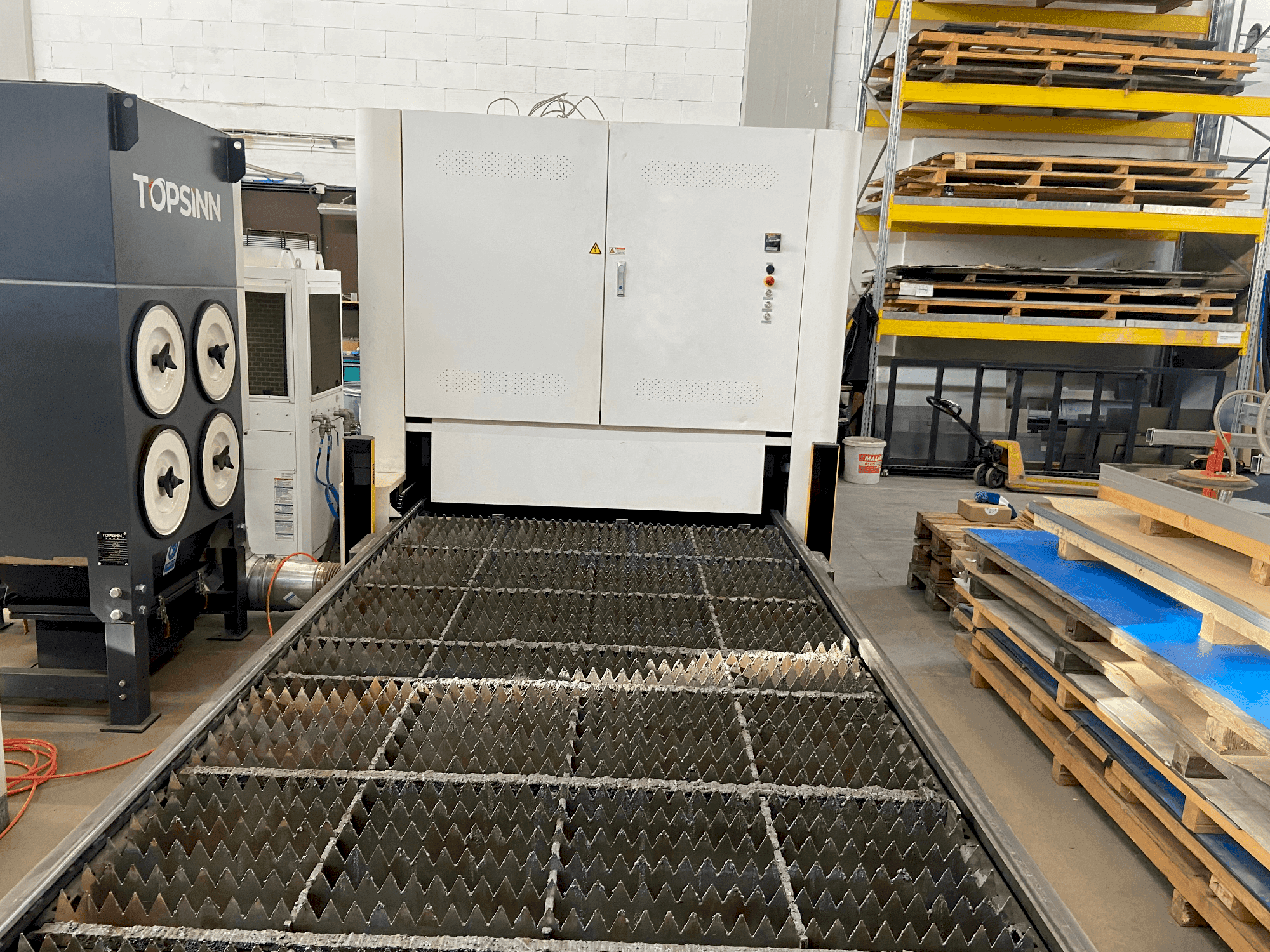 Bodor C3 Mašinos vaizdas iš priekio