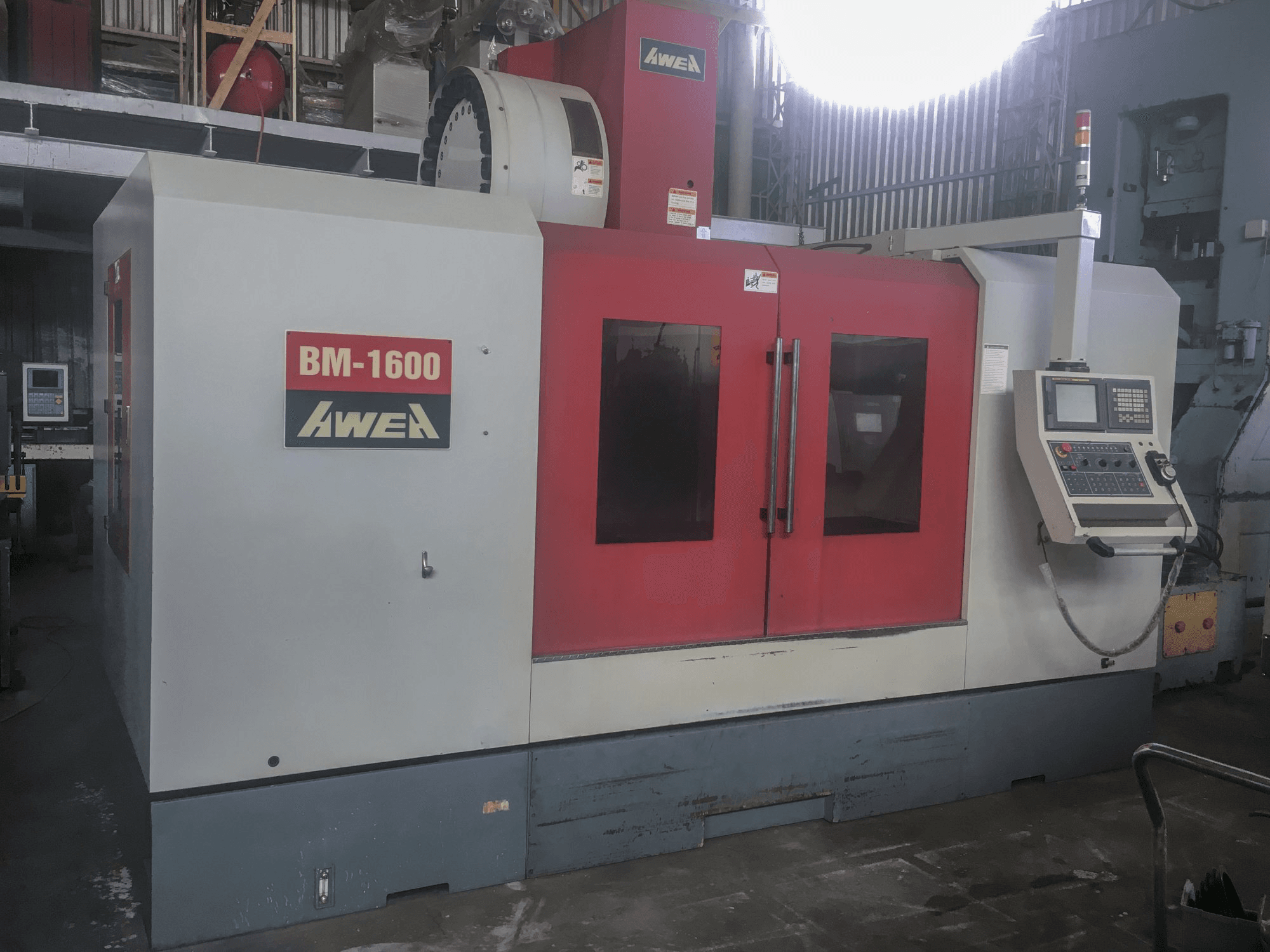 AWEA BM-1600 Mašinos kairės pusės vaizdas