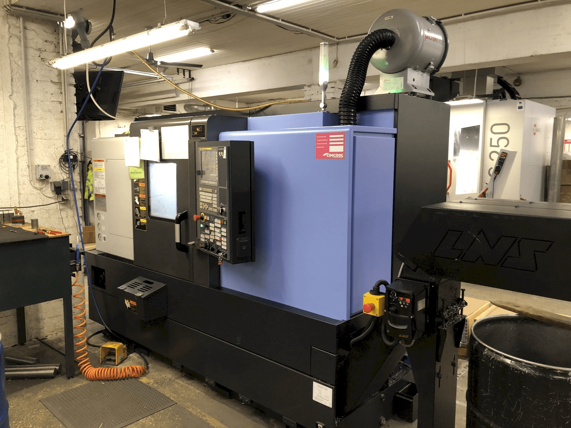 Doosan Lynx 220 LYC Mašinos vaizdas iš priekio