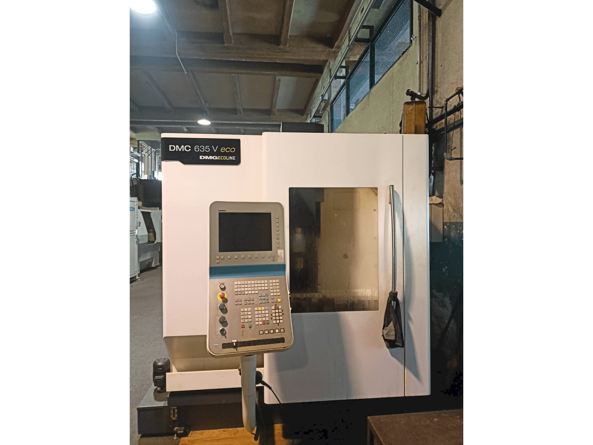 DMG DMC 635V Ecoline Mašinos vaizdas iš priekio