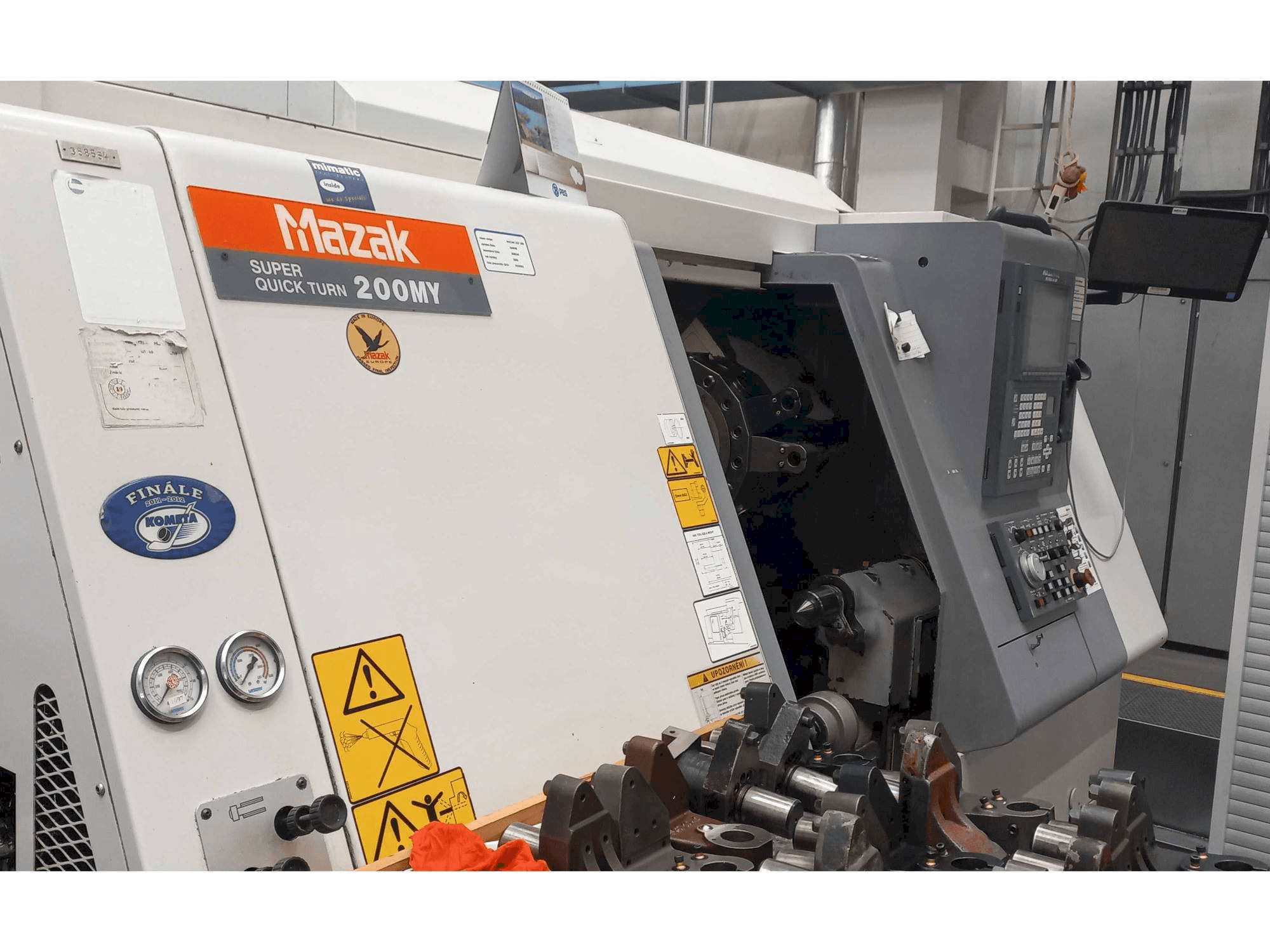 Mazak SQT 200MY Mašinos vaizdas iš priekio