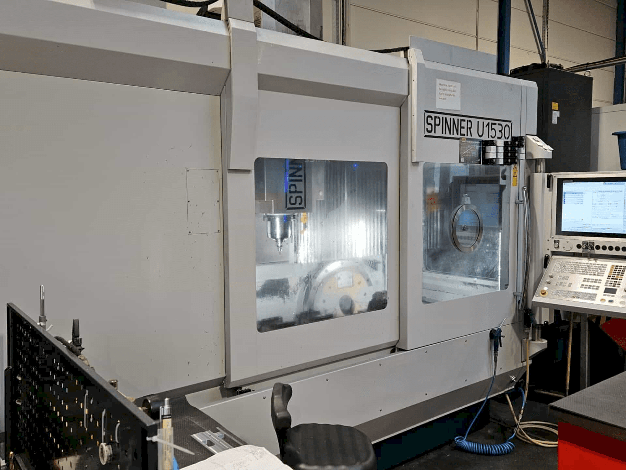 SPINNER U 1530 Mašinos vaizdas iš priekio