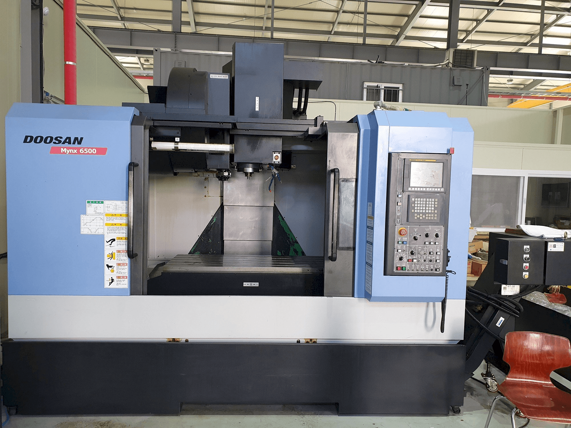 Doosan MYNX 6500 Mašinos vaizdas iš priekio