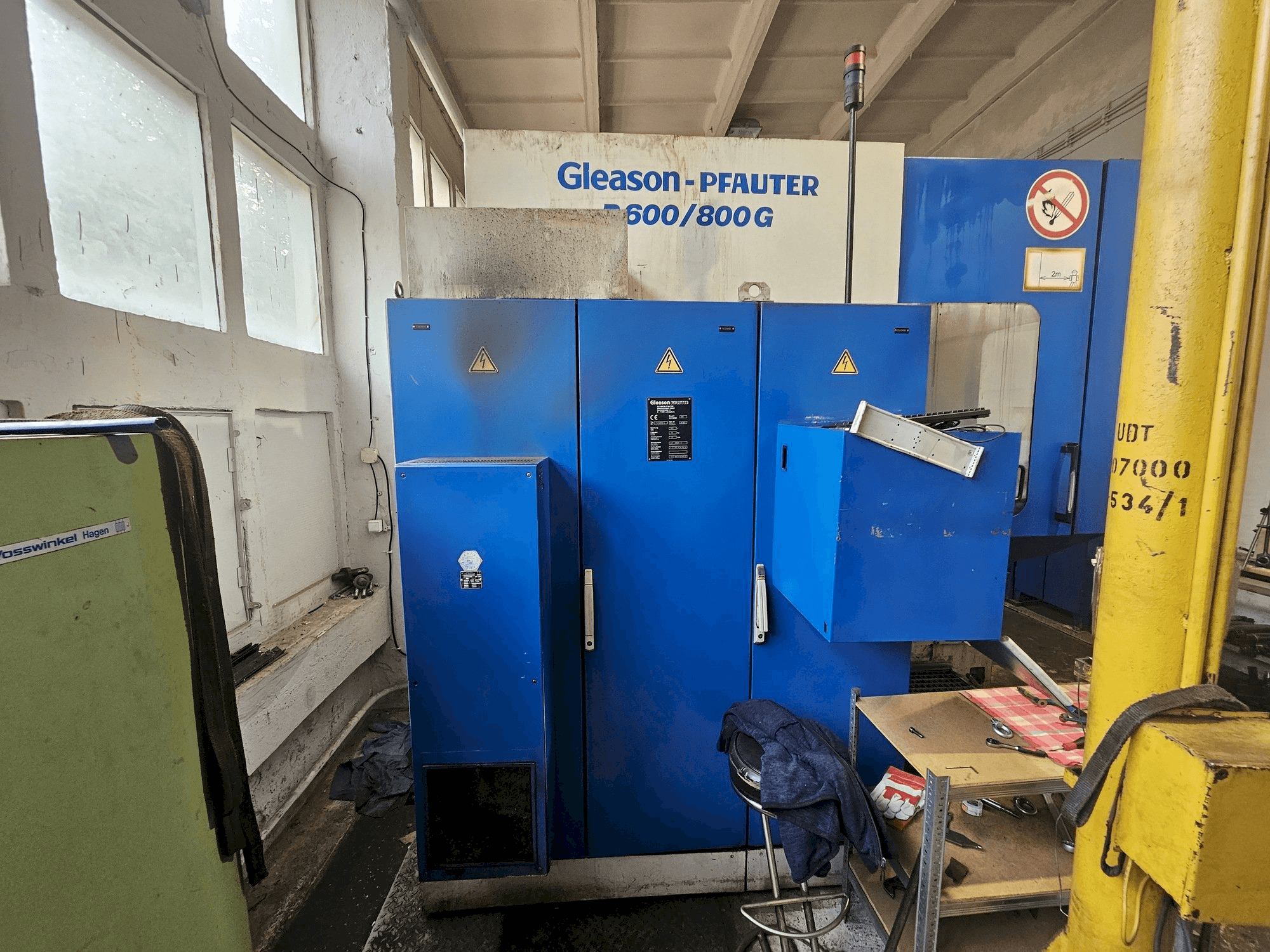 Gleason PFAUTER P600/800 G Mašinos vaizdas iš priekio