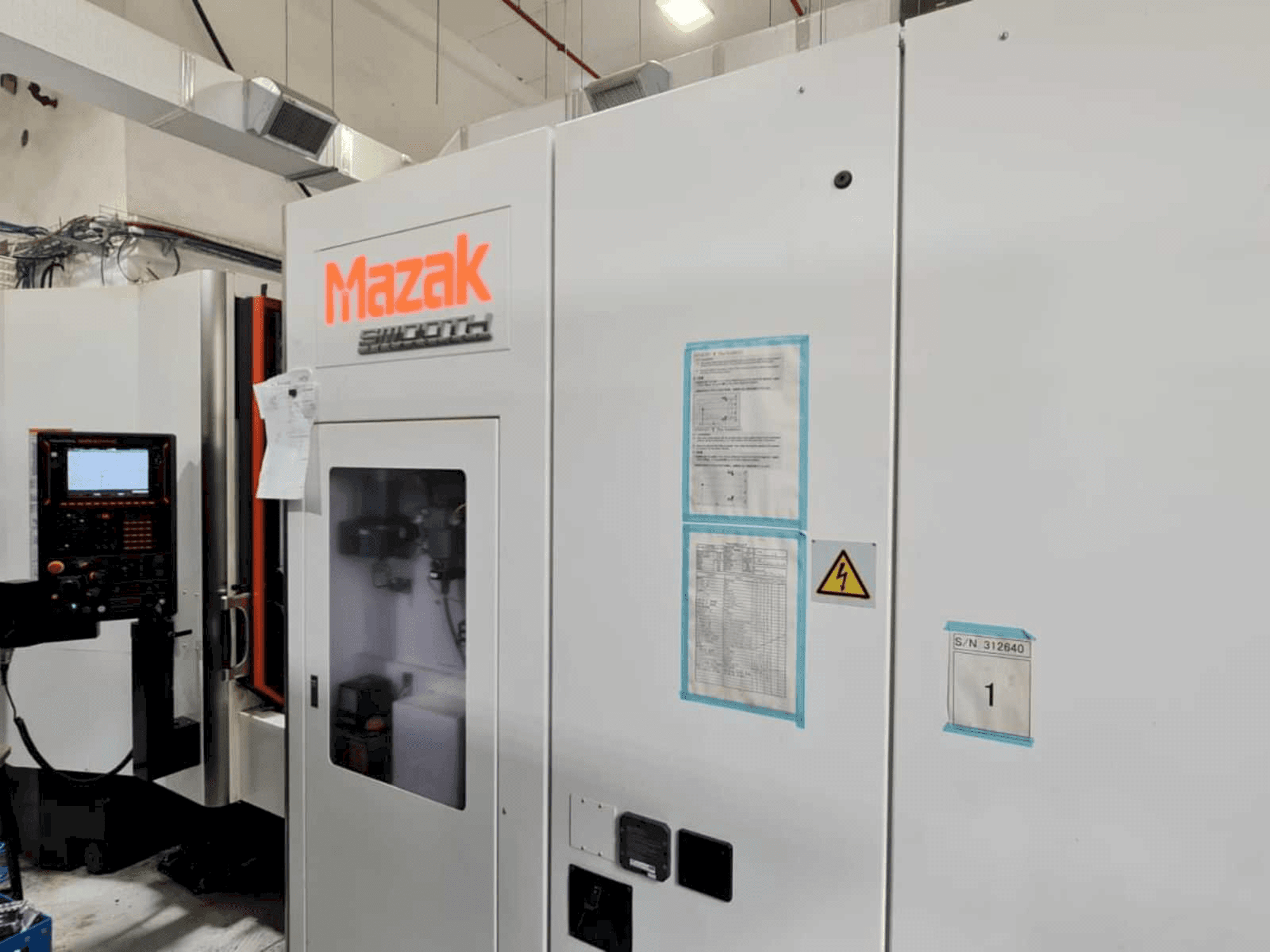 Mazak HCH-4000 Mašinos vaizdas iš priekio