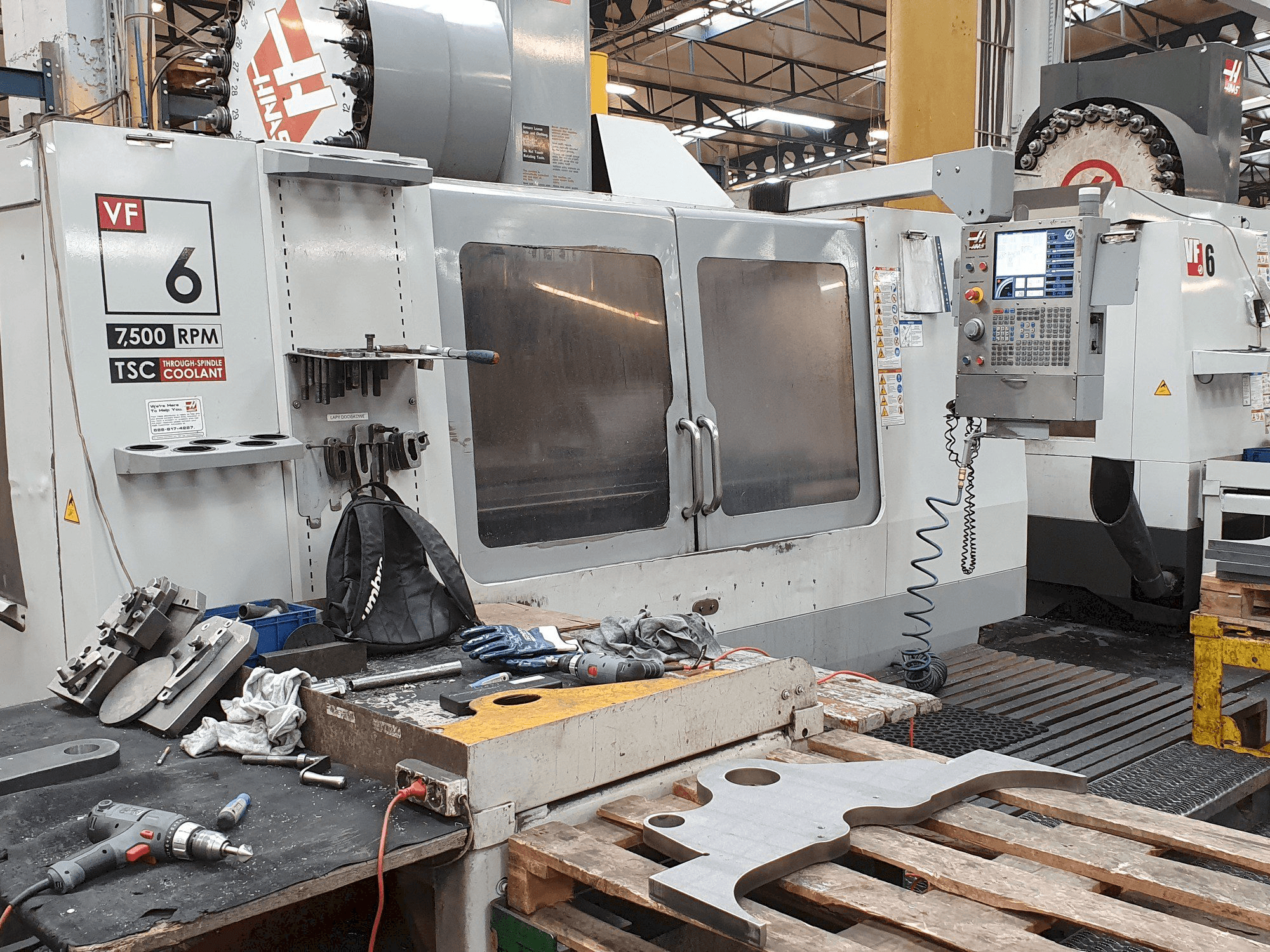 HAAS VF-6 / 50HE Mašinos vaizdas iš priekio