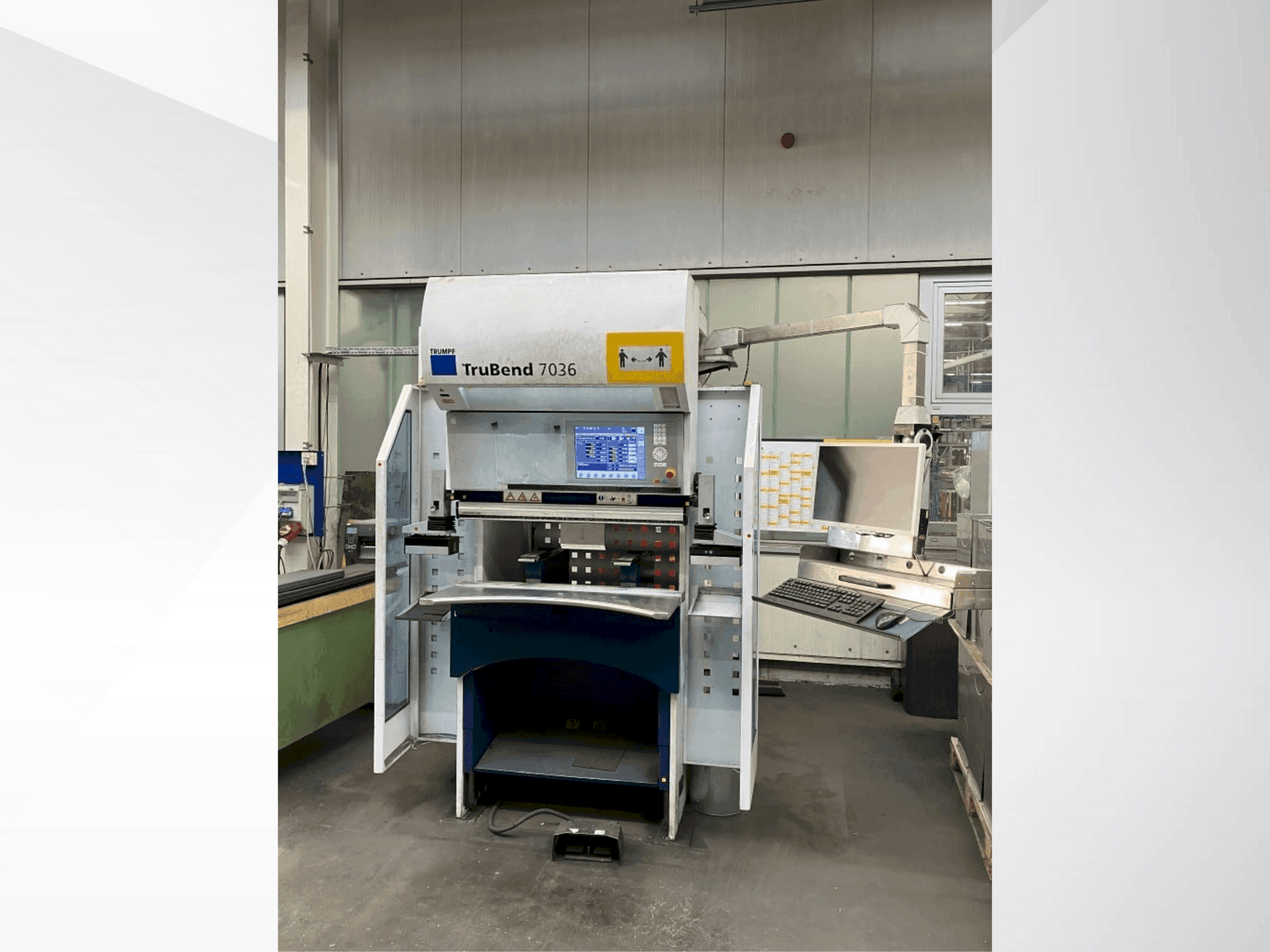 TRUMPF TruBend 7036 Mašinos vaizdas iš priekio