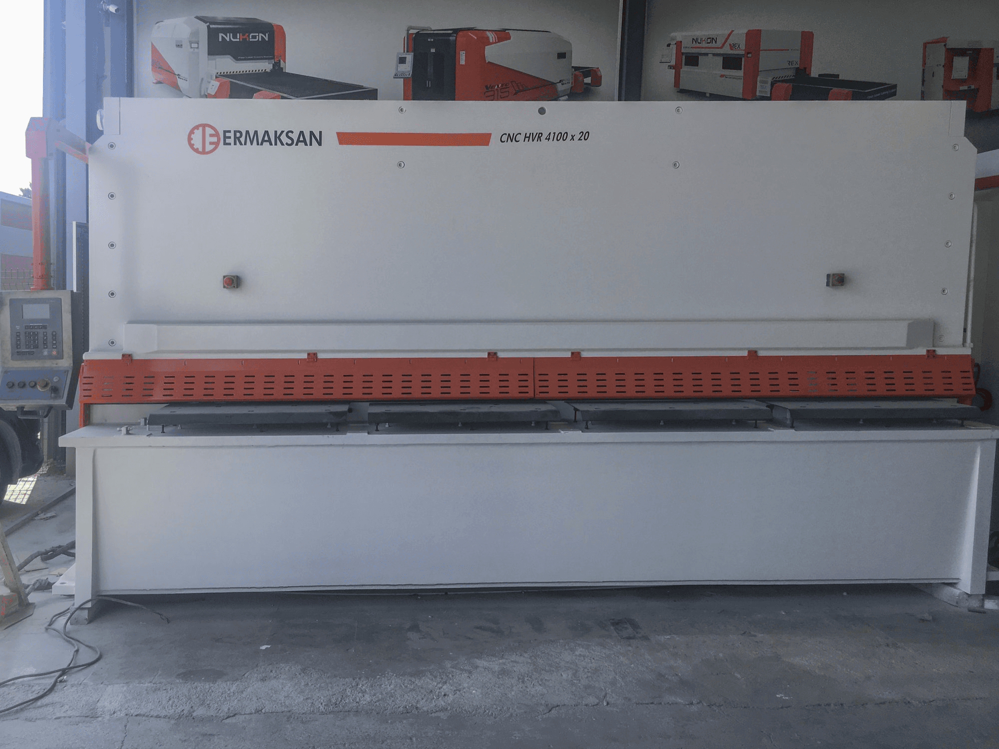 ERMAKSAN CNC HVR 4100x20 Mašinos vaizdas iš priekio