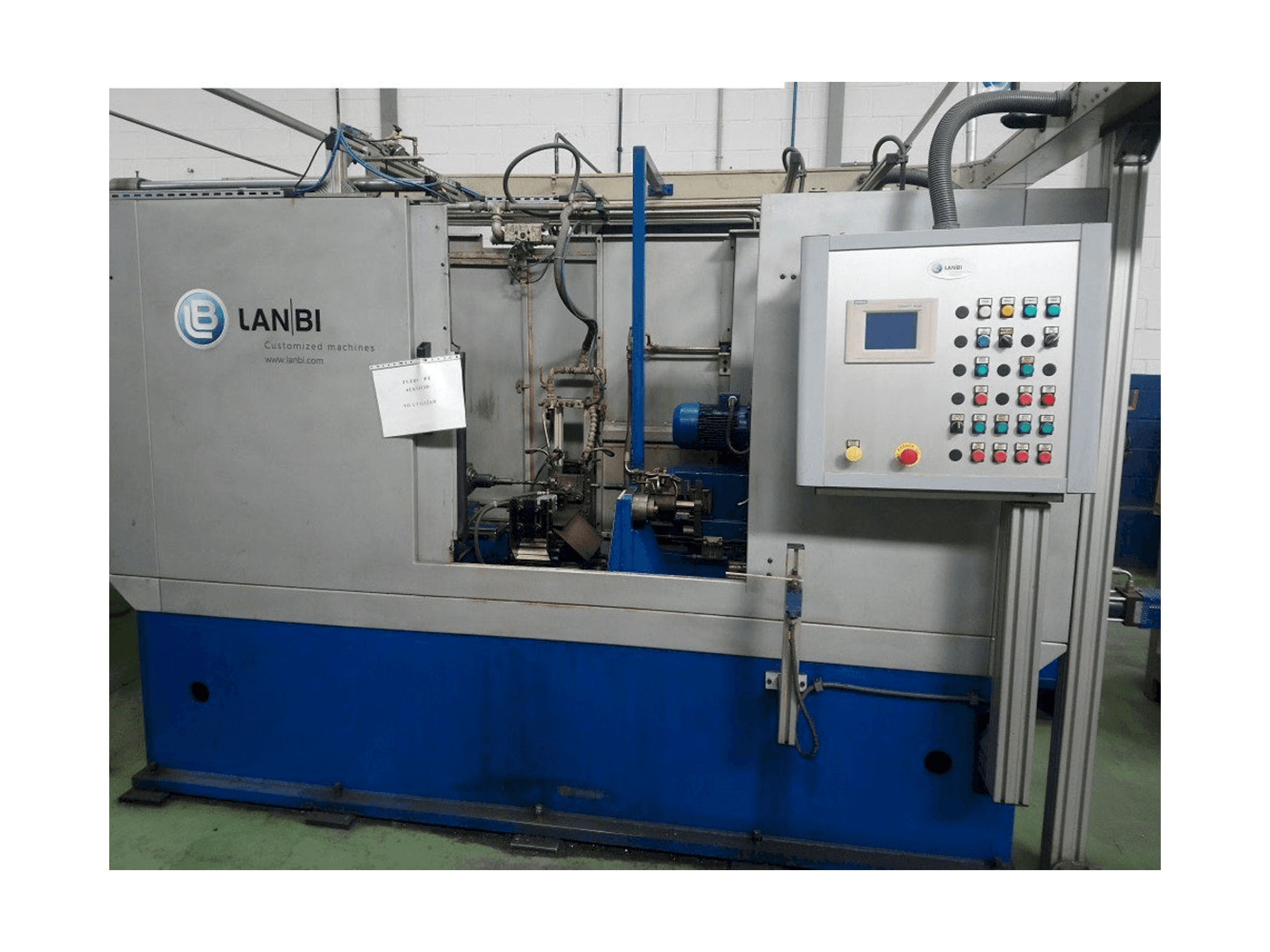 Lanbi Mašinos vaizdas iš priekio