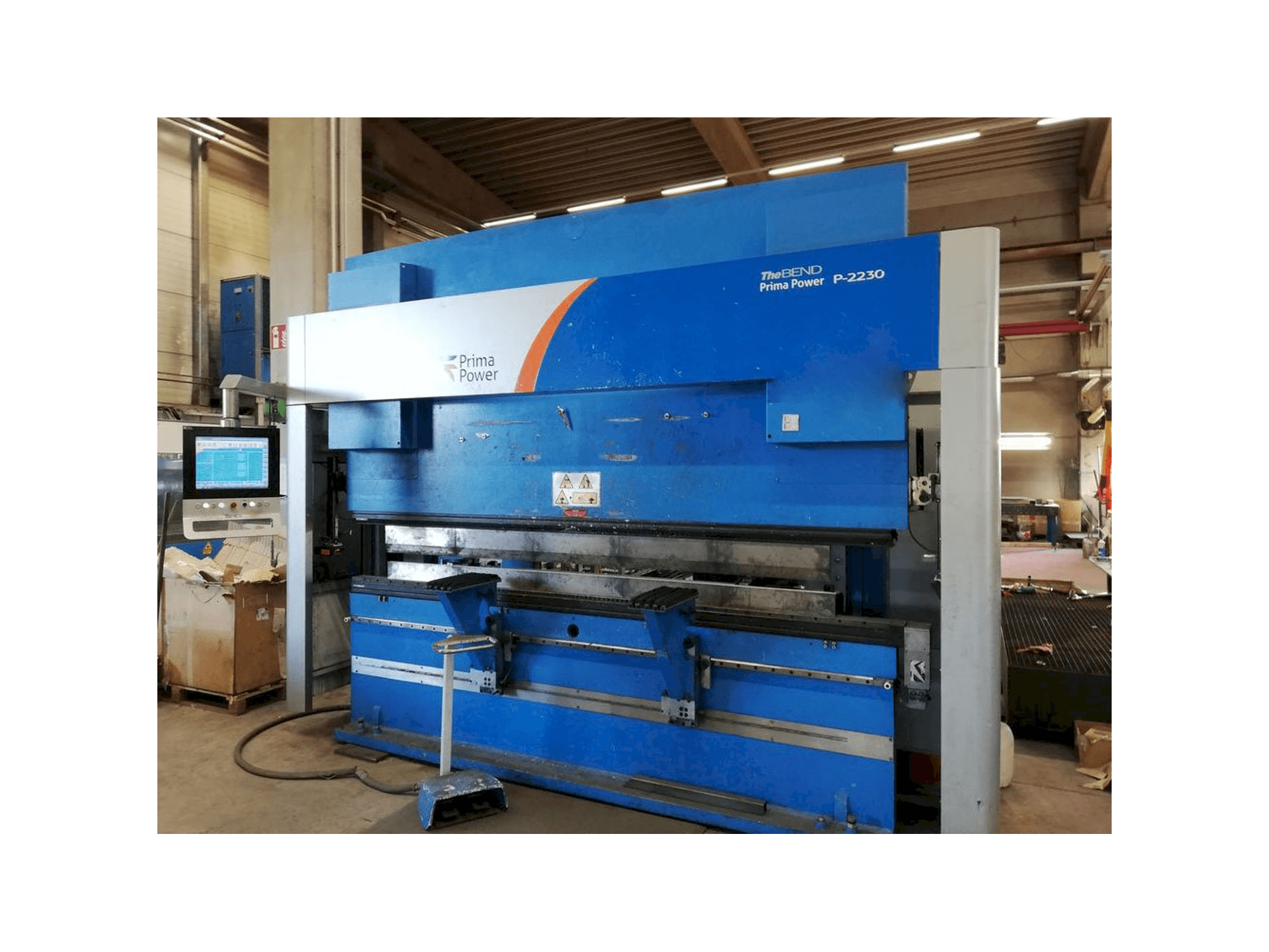 Prima Power P-2230 Mašinos dešinės pusės vaizdas