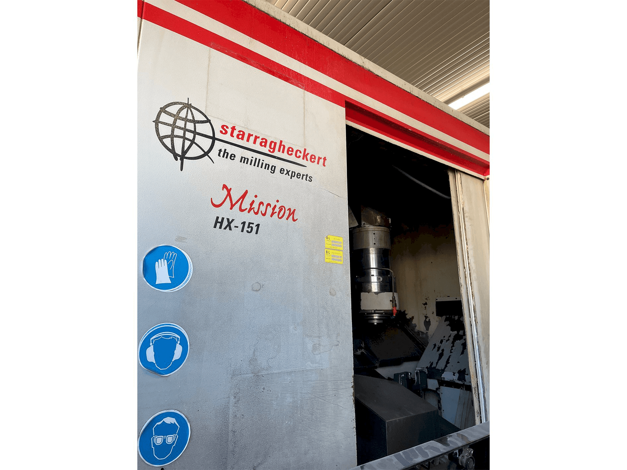 Starrag HX 151 (2004) Mašinos vaizdas iš priekio