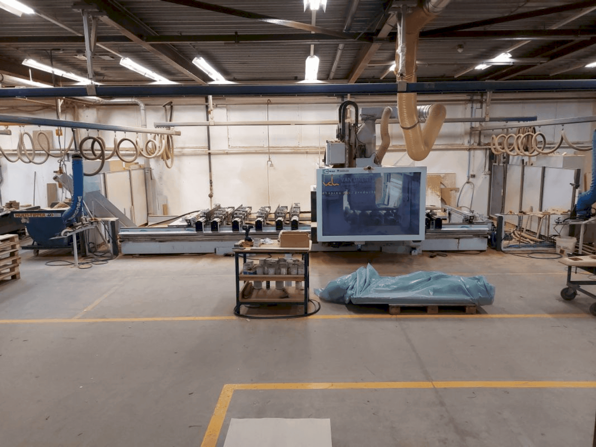 HOMAG WEEKE Profi BMG 611/60/15/F/AP Mašinos vaizdas iš priekio