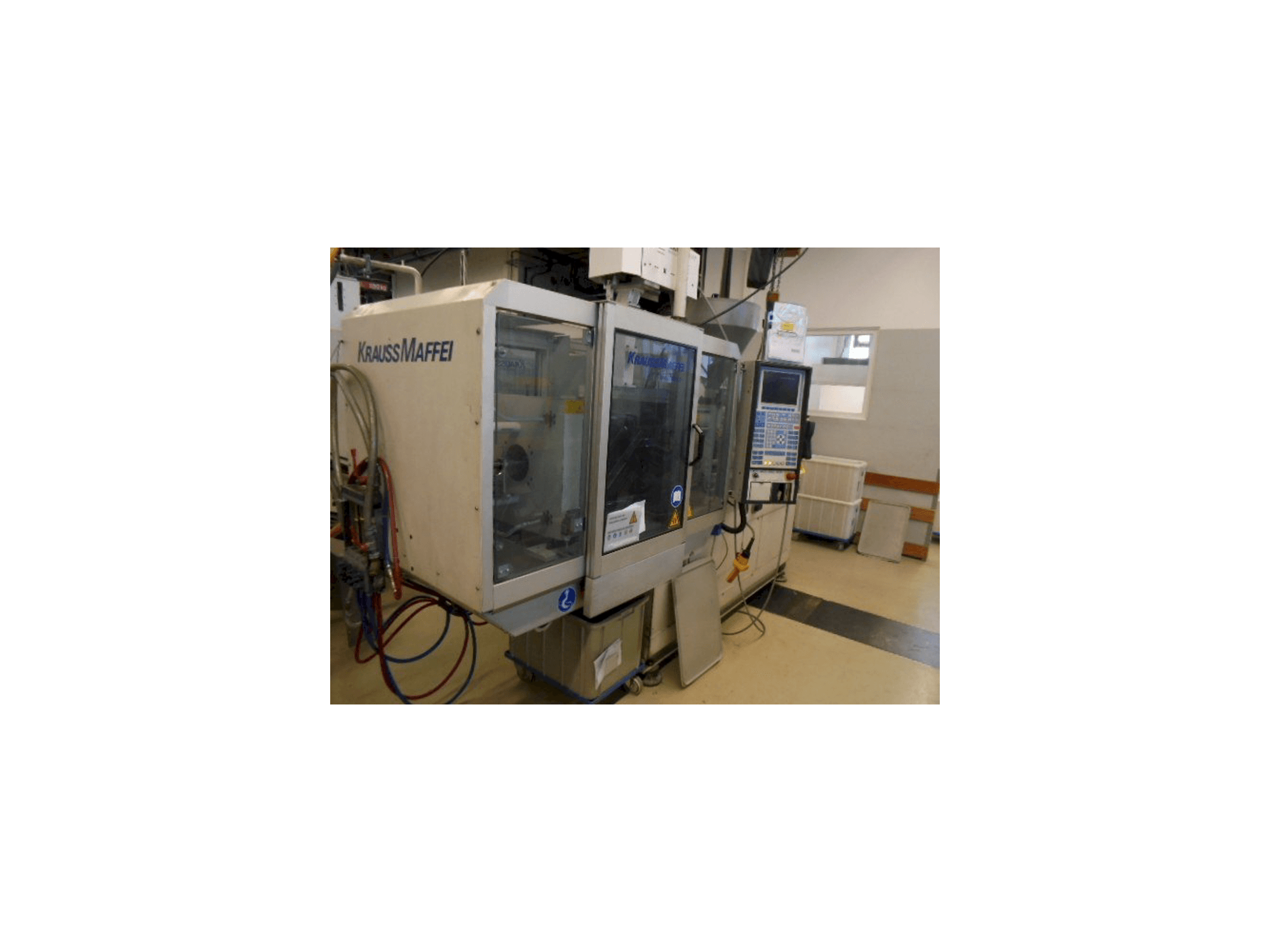 Krauss Maffei KM 50-220-C2 Mašinos vaizdas iš priekio