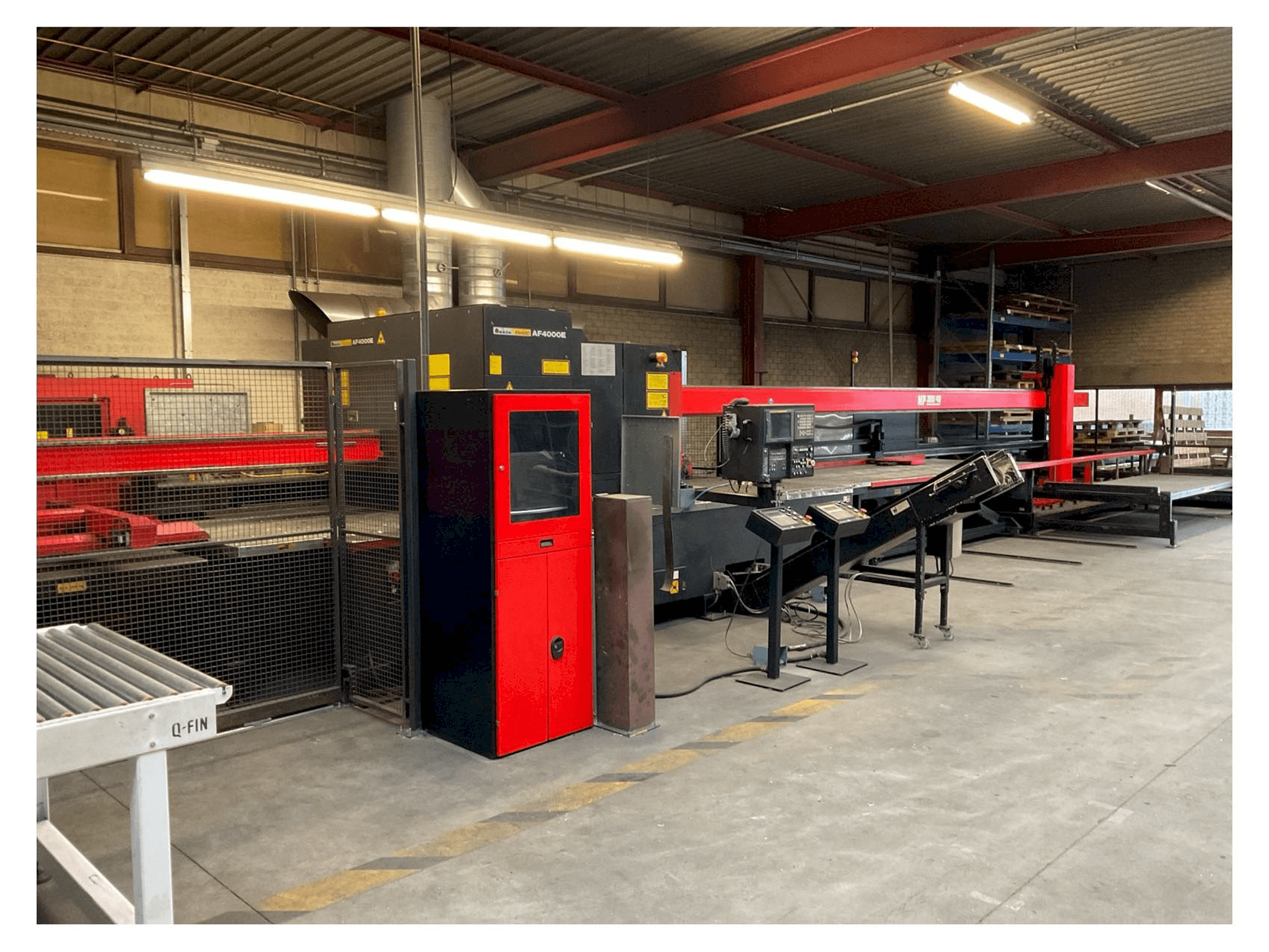 AMADA LC-2415 alpha III Mašinos vaizdas iš priekio