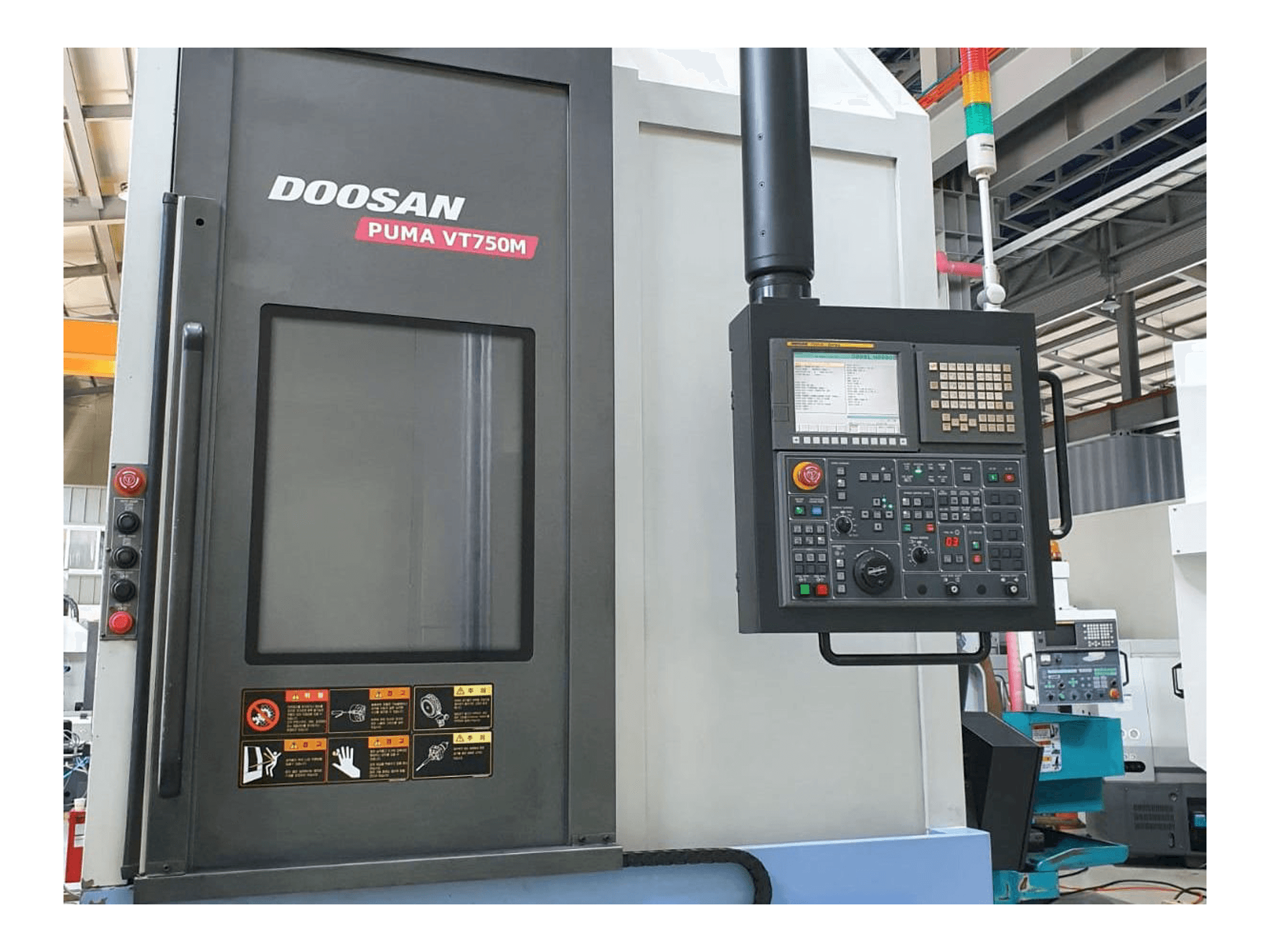 Doosan Puma VT750M Mašinos vaizdas iš priekio