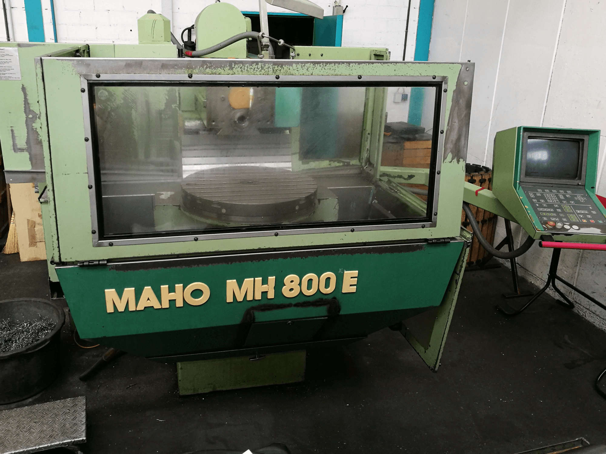 Maho MH 800 E Mašinos vaizdas iš priekio