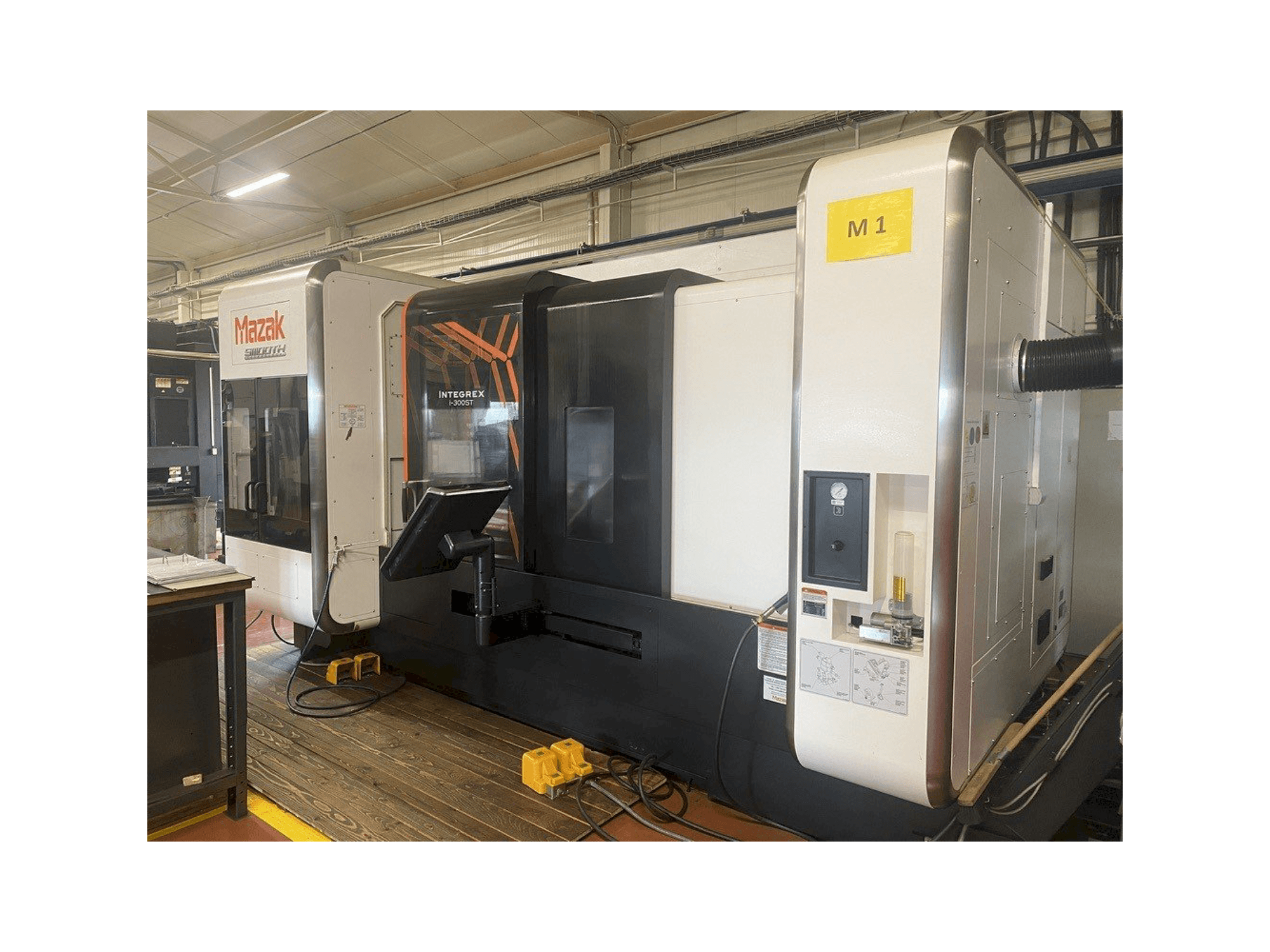 Mazak INTEGREX i-300 ST Mašinos vaizdas iš priekio