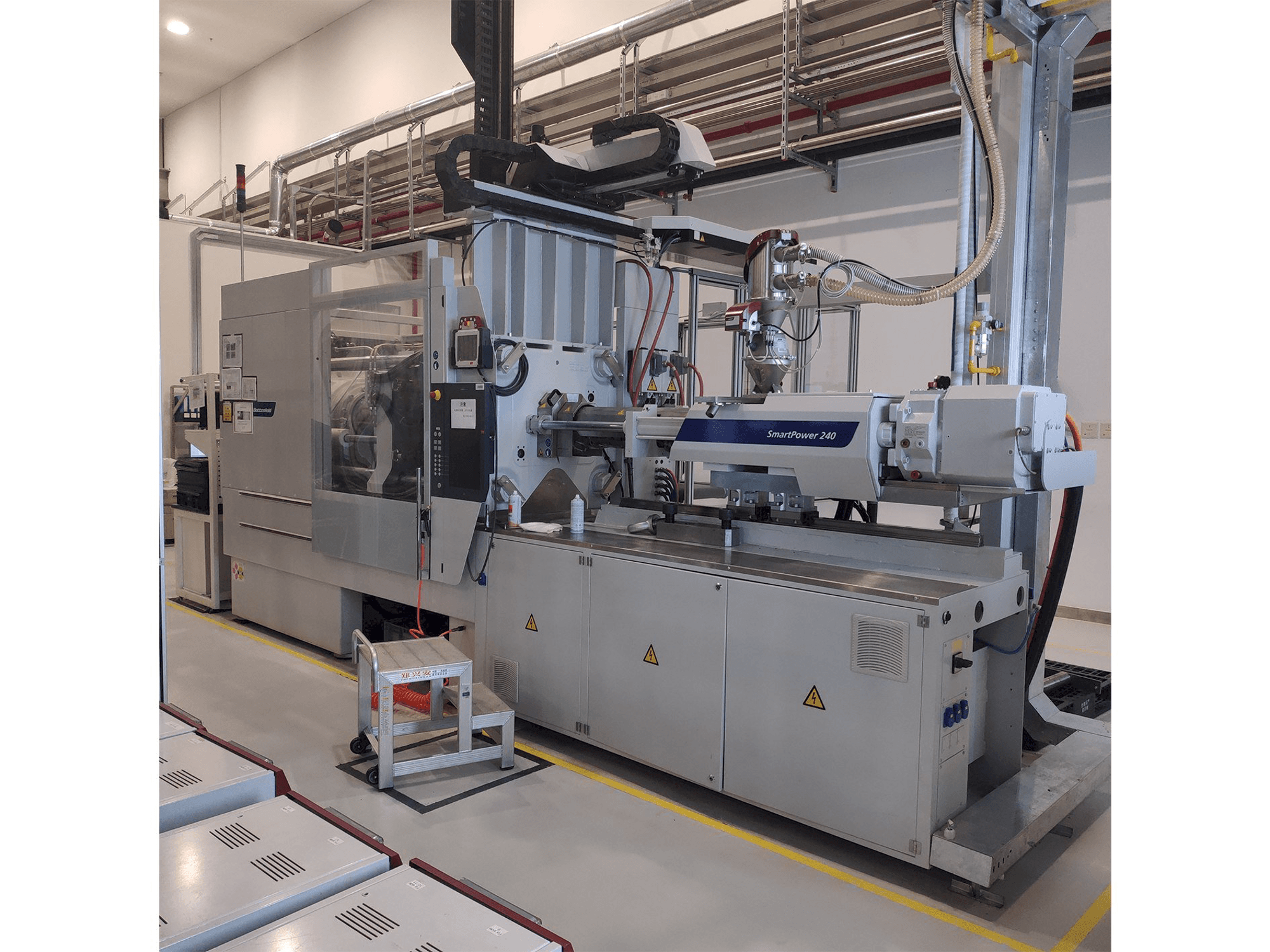Battenfeld SmartPower 240-1000 Mašinos vaizdas iš priekio