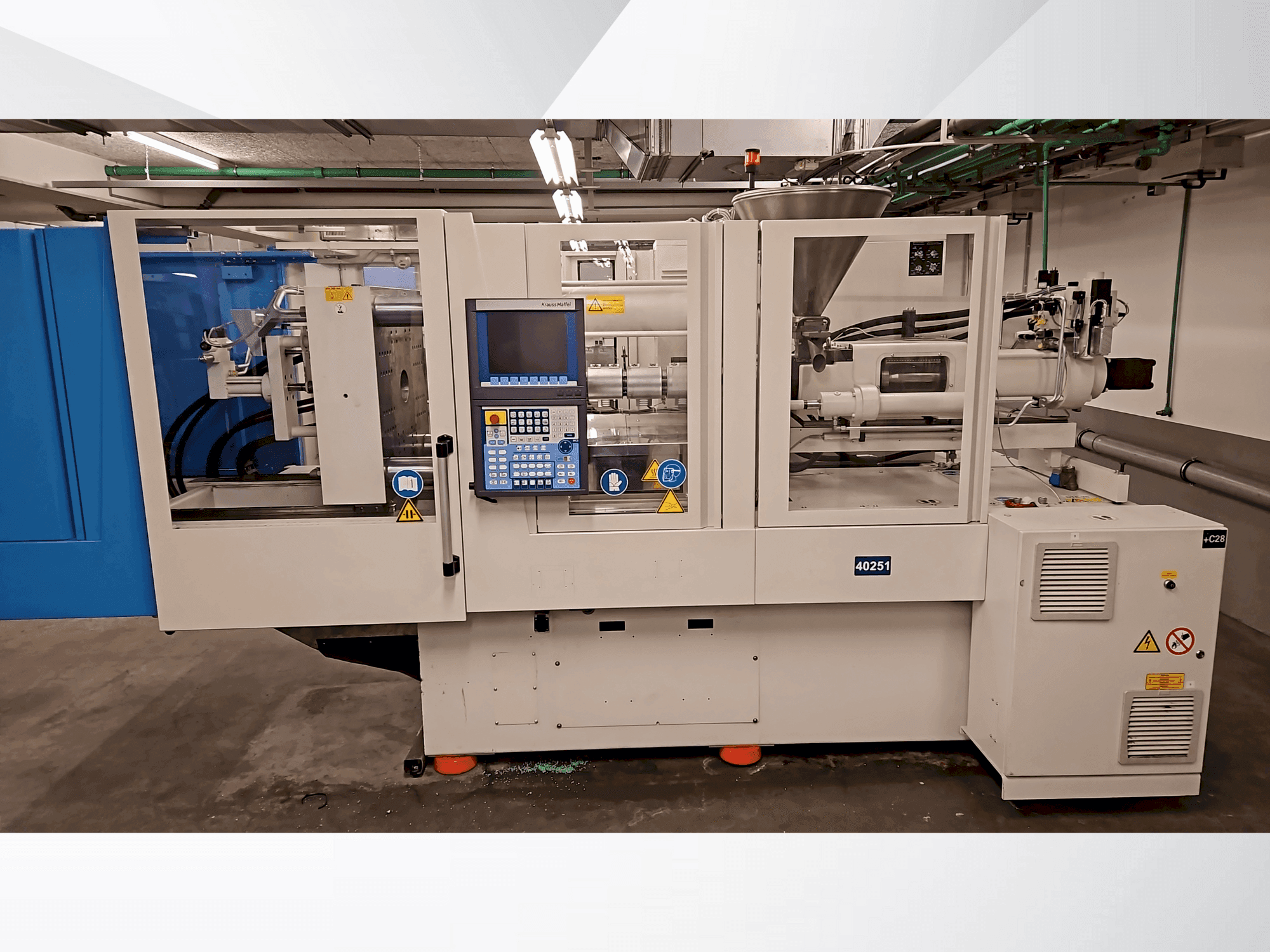 Krauss Maffei 110-750 CX Mašinos vaizdas iš priekio